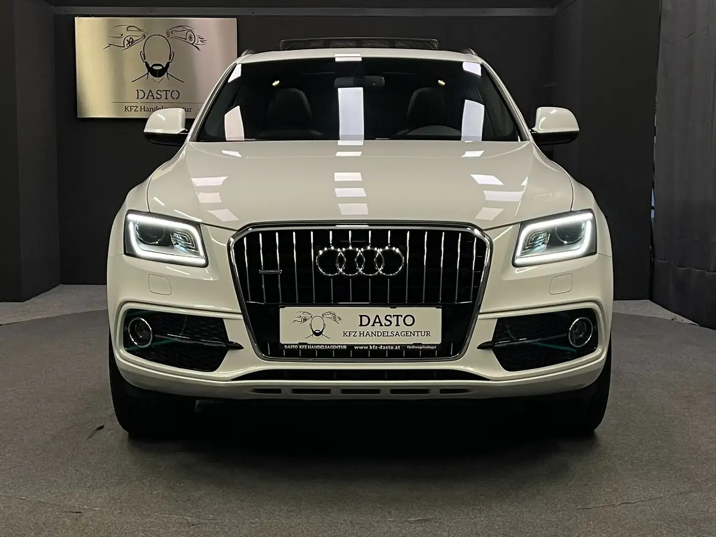 Audi Q5 2.0 TDI II quattro II 21" S Line II PANO II MMI II Weiß - 1