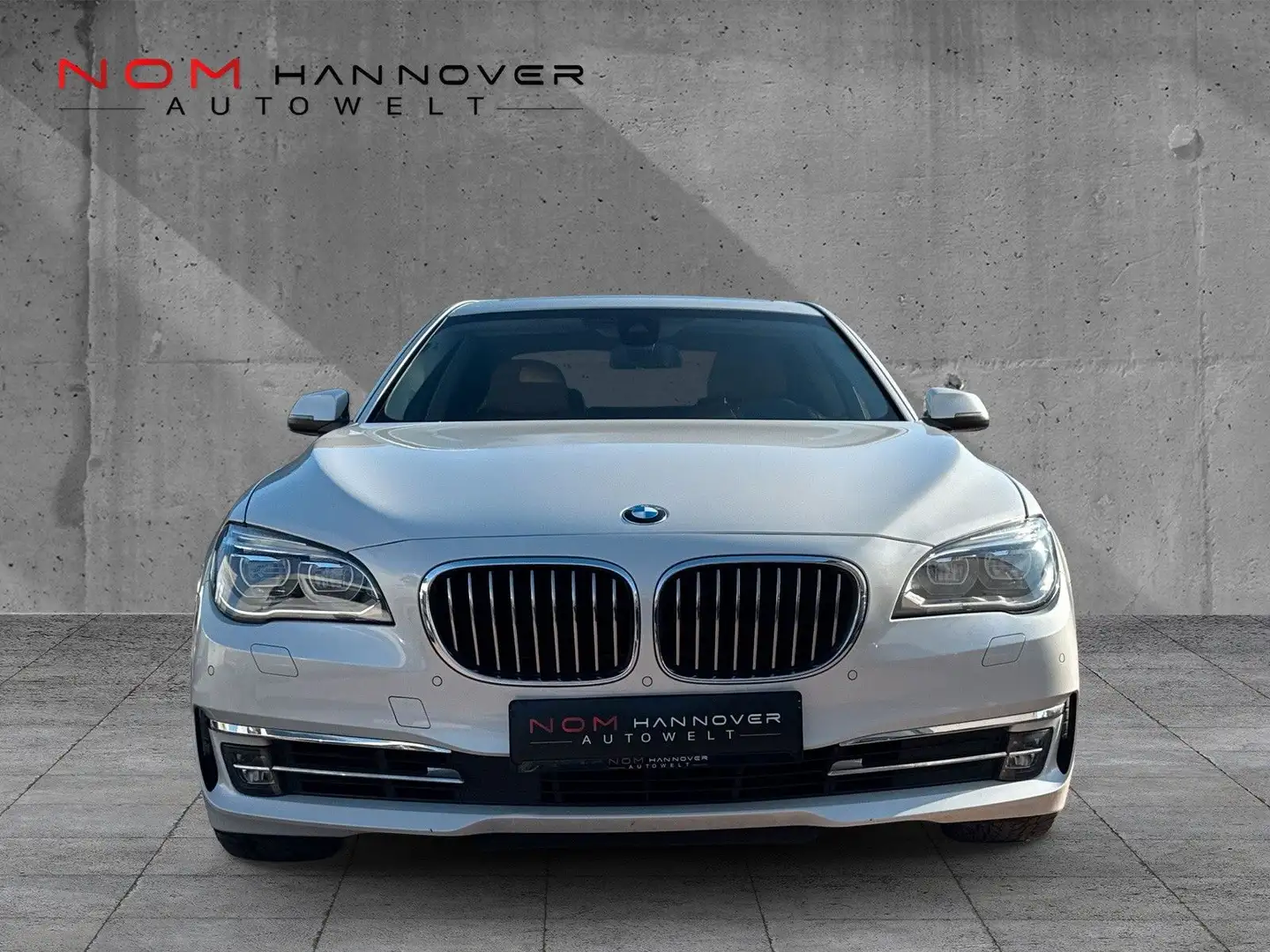 BMW 750 i SOFTCLOSE/360°/SITZBELÜFT/LED/HEAD/SCHIEBE/ Weiß - 2