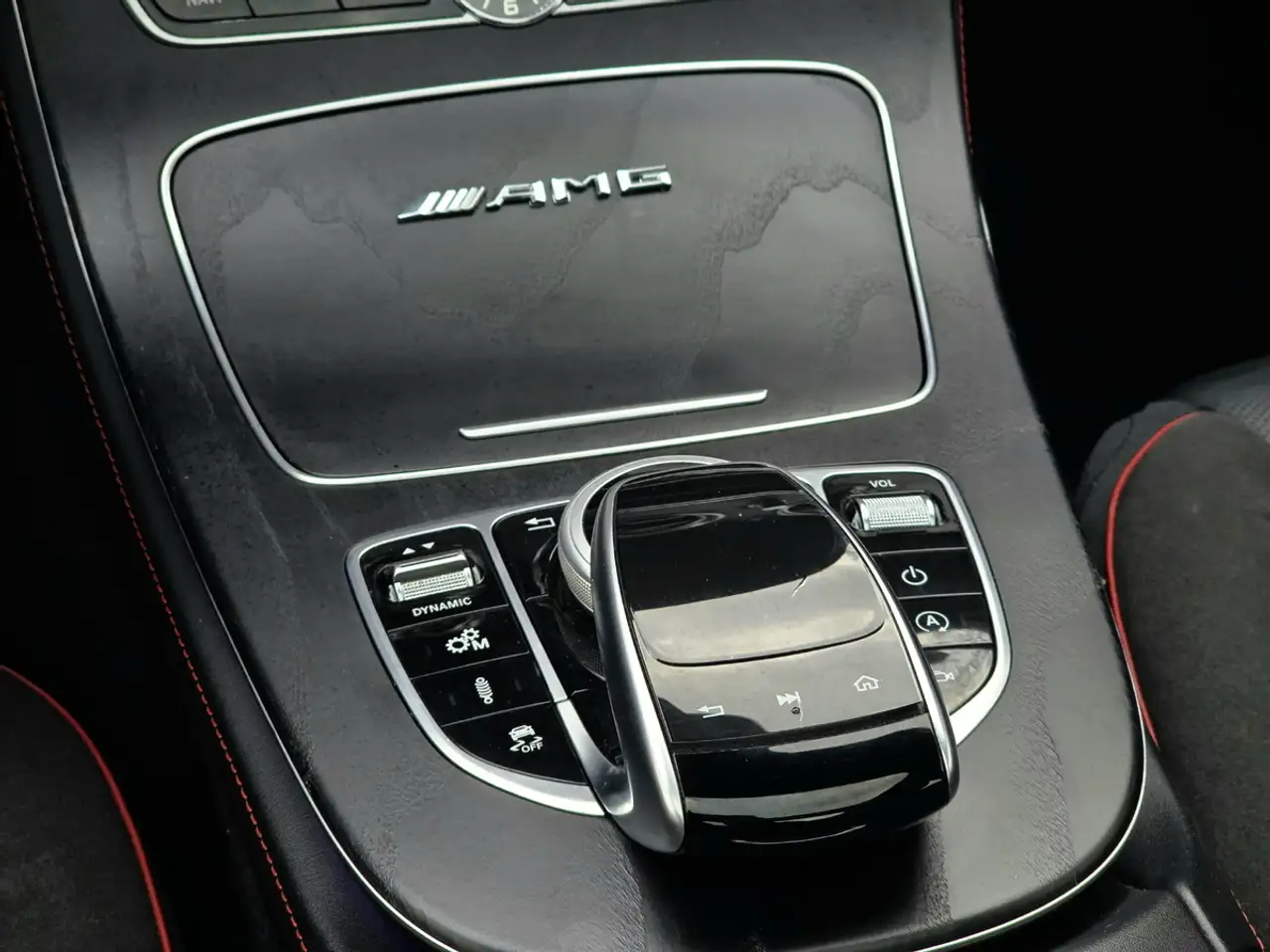 Mercedes-Benz E-Class fotografie Mercedes-Benz E-Class
