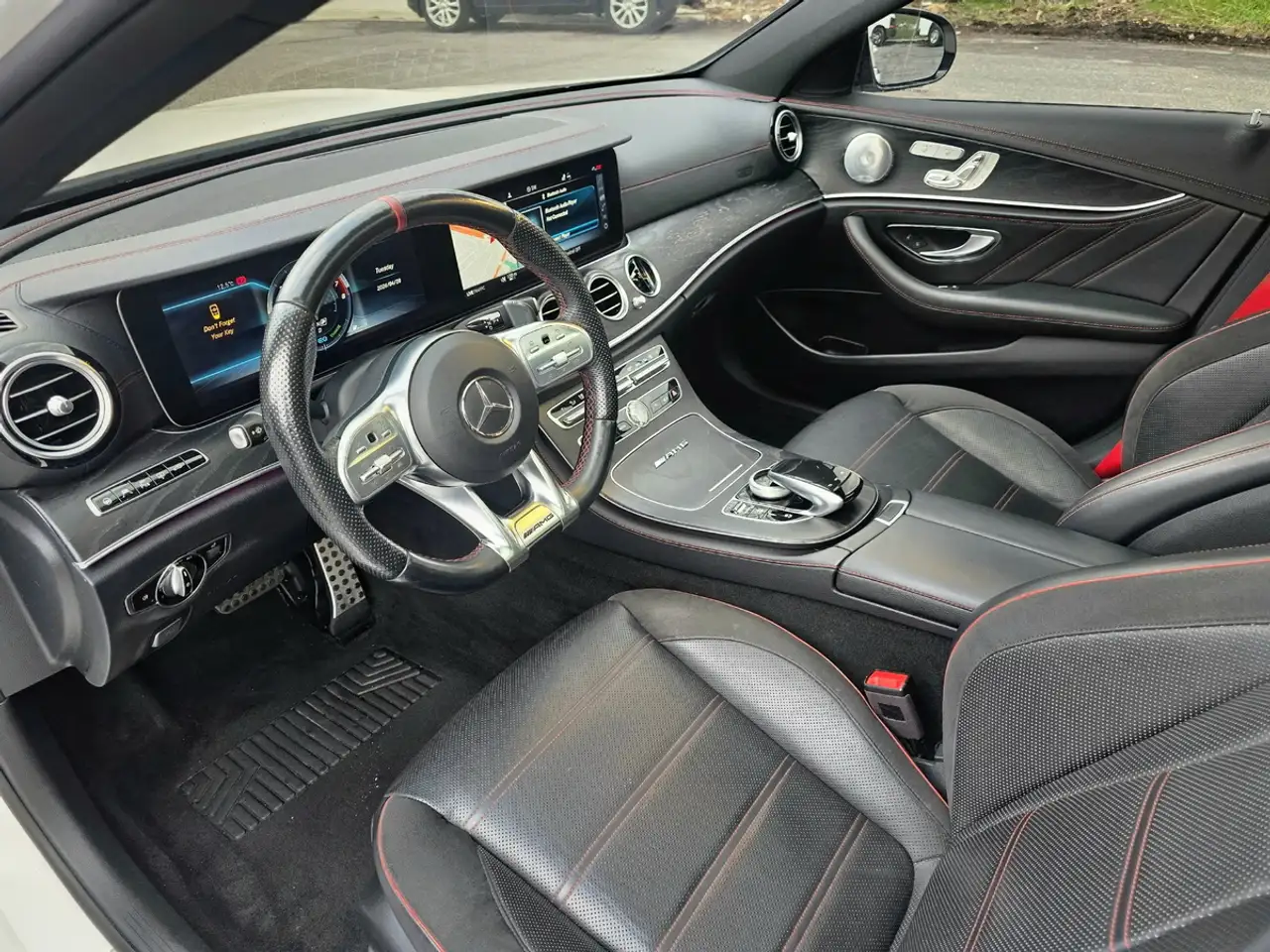 Mercedes-Benz E-Class fotografie Mercedes-Benz E-Class