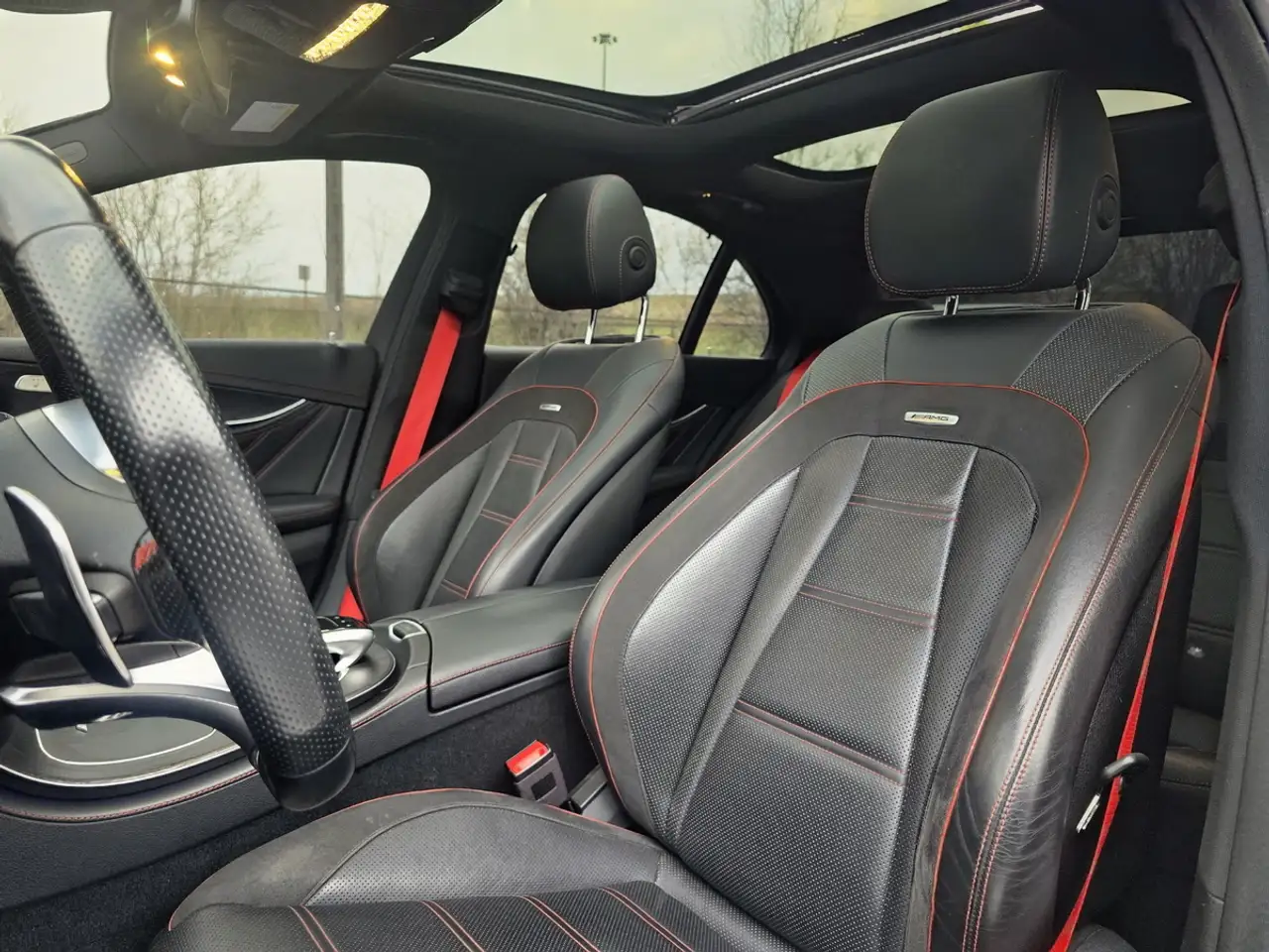 Mercedes-Benz E-Class fotografie Mercedes-Benz E-Class