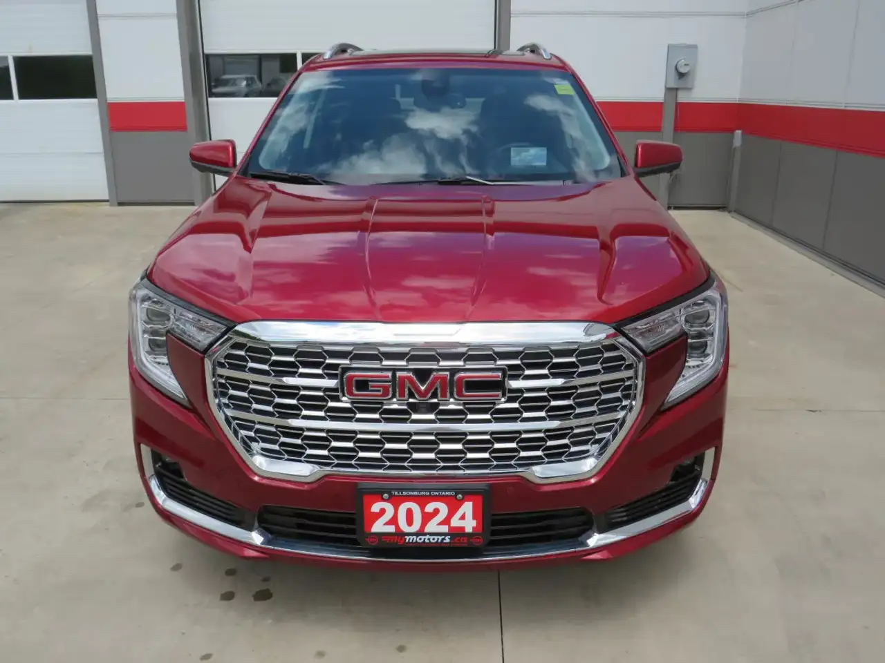 GMC Terrain photo GMC Terrain