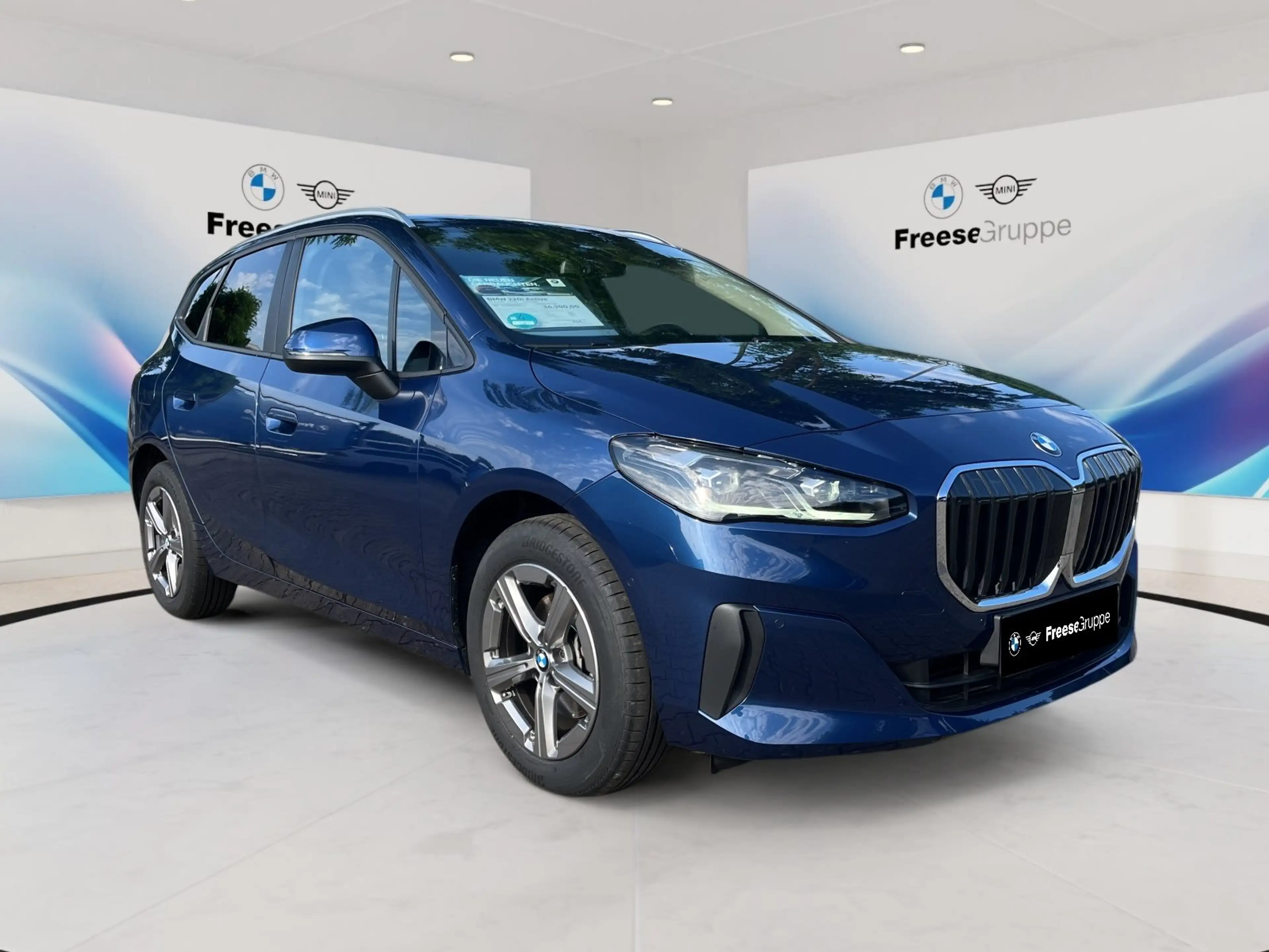 BMW 220 i Active Tourer AHK PANO RFK HIFI LED SHZ DAB — photo 8