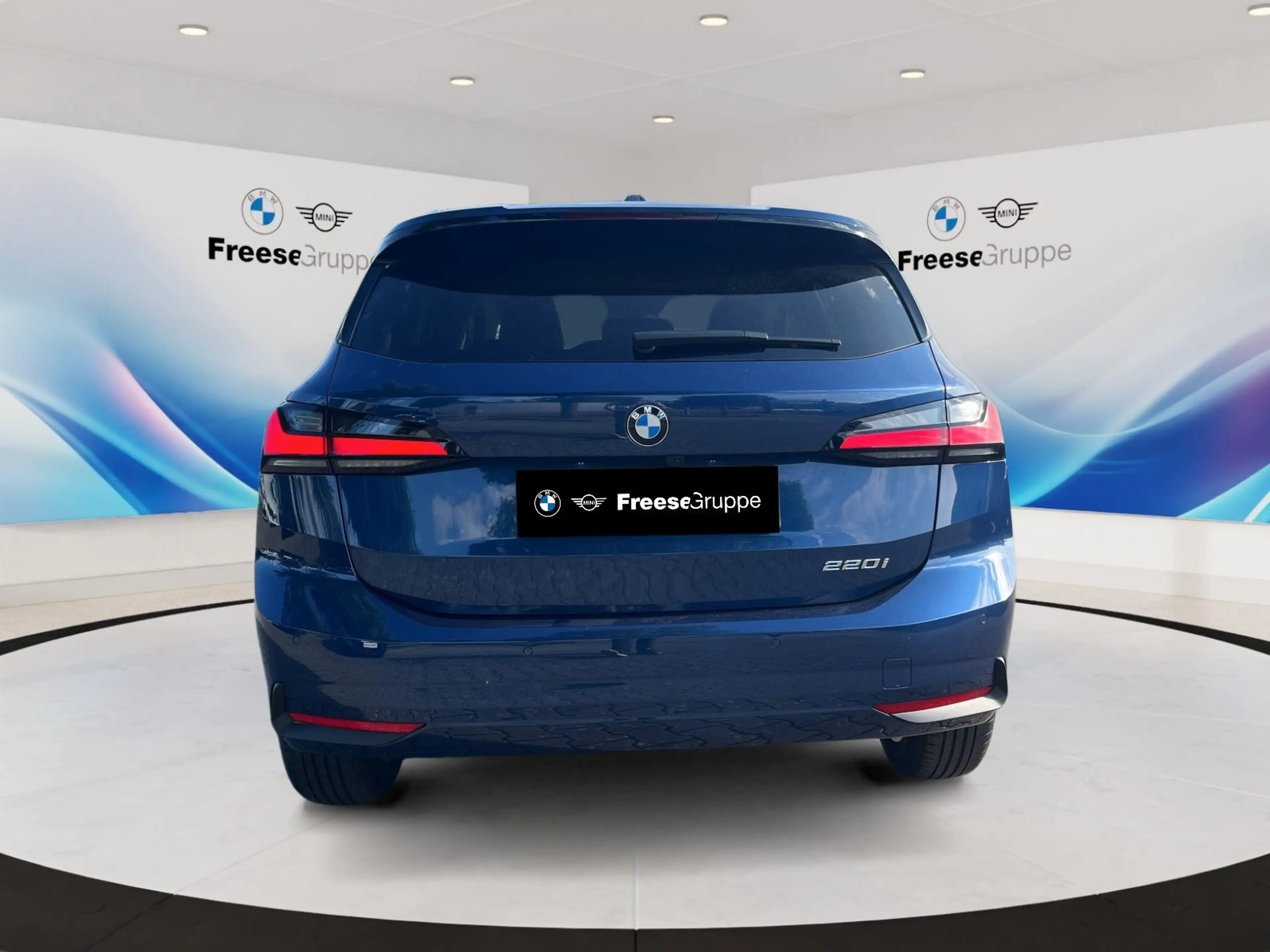 BMW 220 i Active Tourer AHK PANO RFK HIFI LED SHZ DAB — photo 5