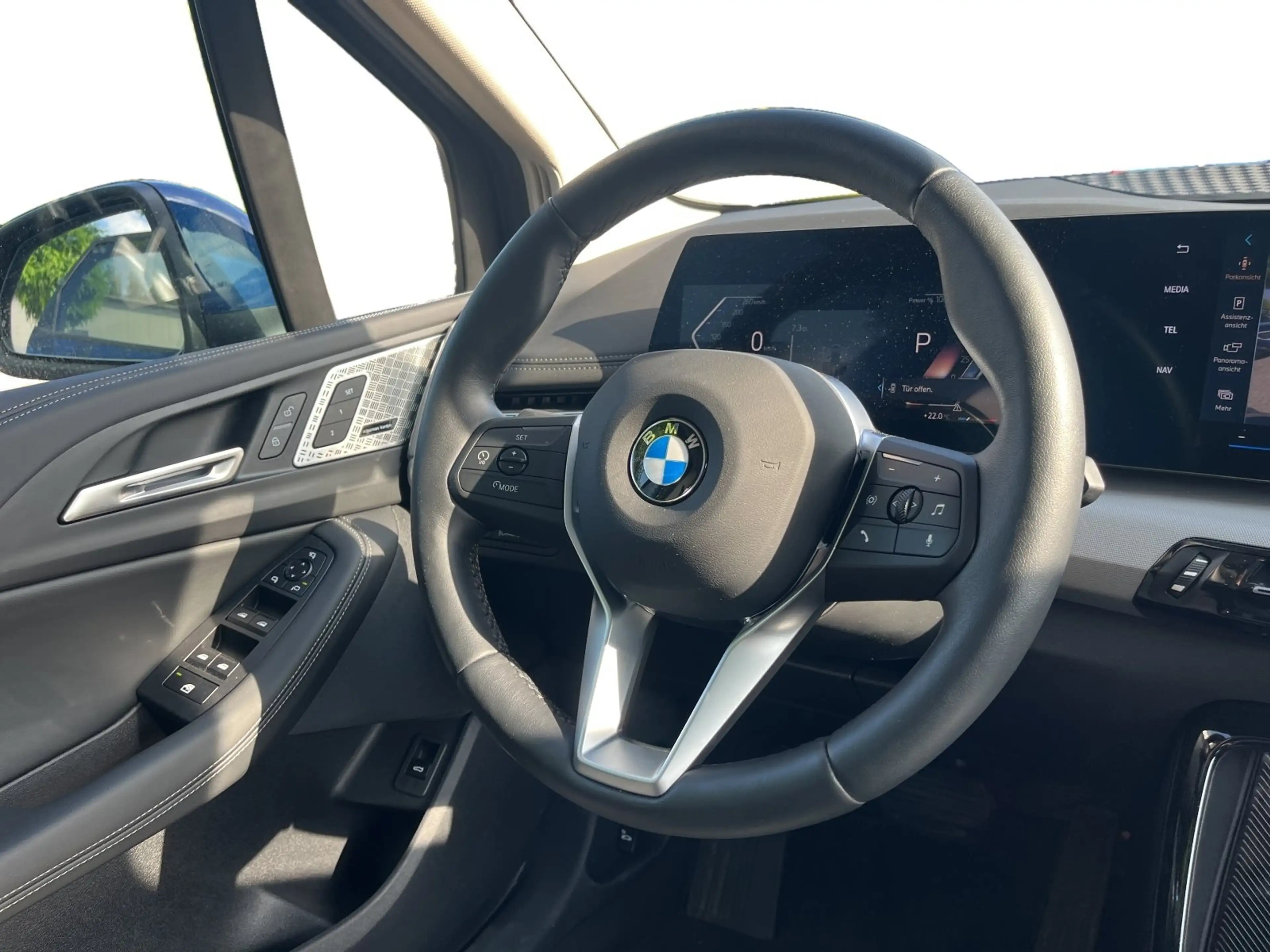 BMW 220 i Active Tourer AHK PANO RFK HIFI LED SHZ DAB — photo 10