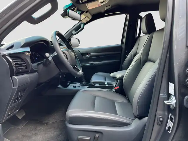 Toyota Hilux Toyota HILUX 2,8 Automatik Doppel K. Invincible Ansicht 6
