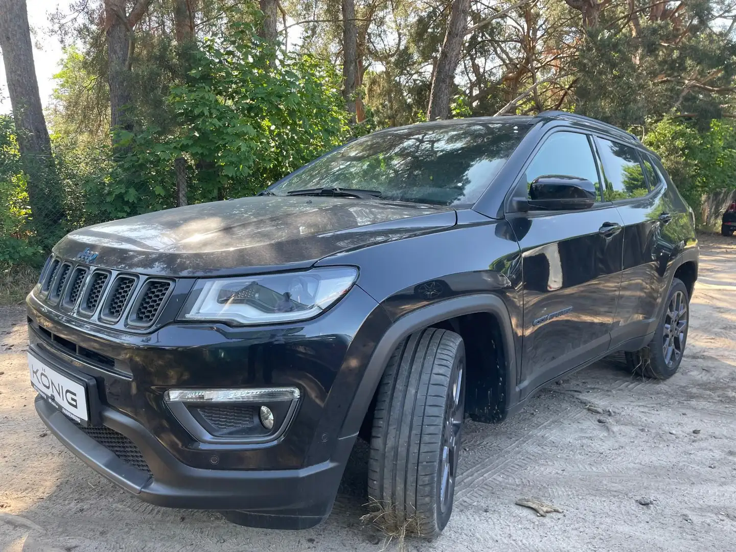 Jeep Compass 1.3 S Plug-In Hybrid 4WD Automatik Schwarz - 1