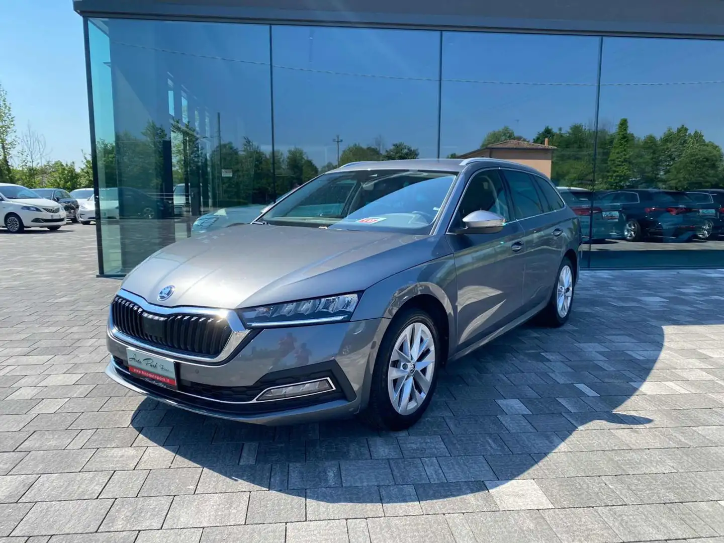 Skoda Octavia 2.0 TDI EVO SCR DSG Wagon Style Grigio - 2