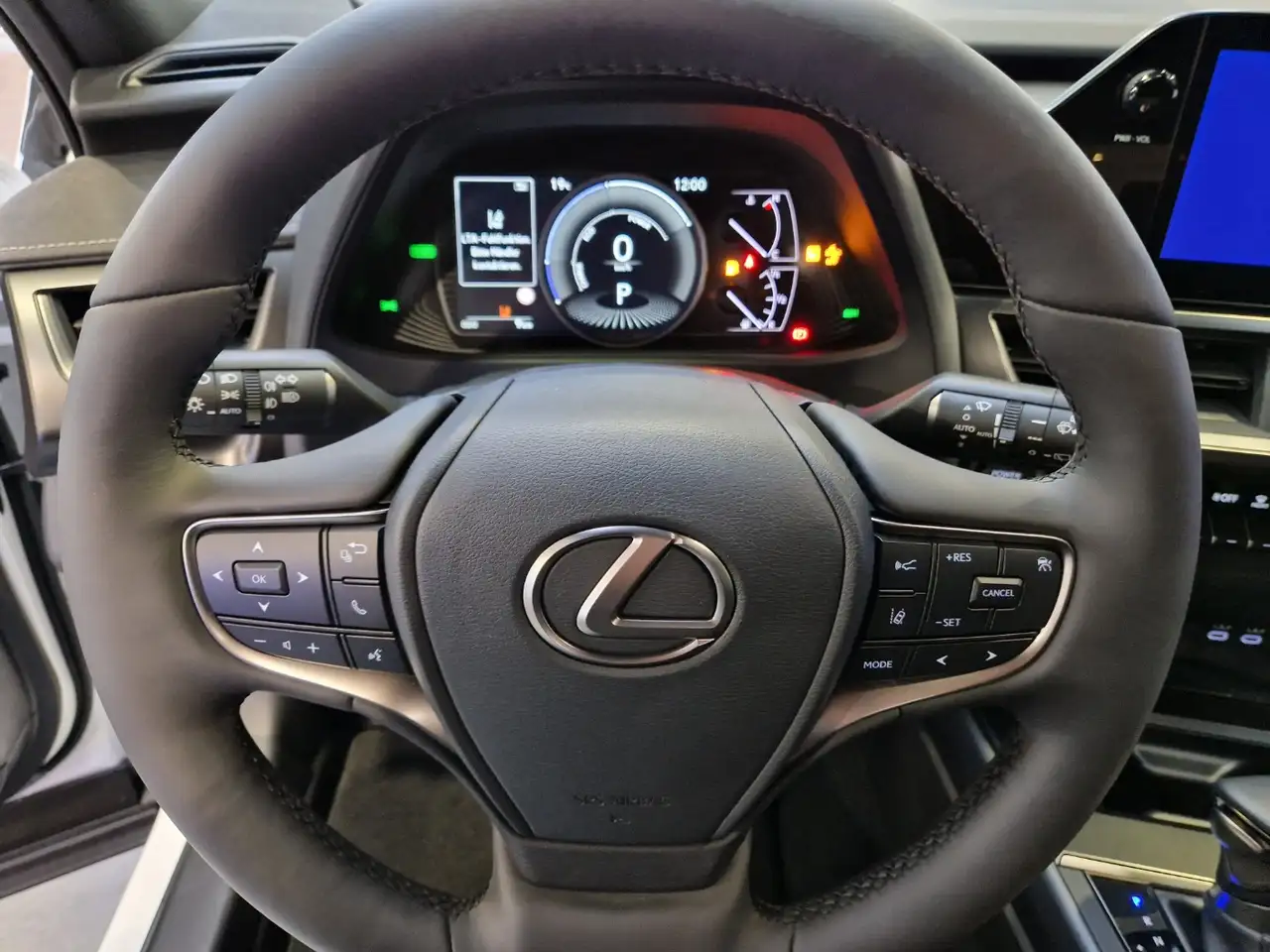 Lexus UX 300h F Sport Design ACC FLA SpurH LM 9