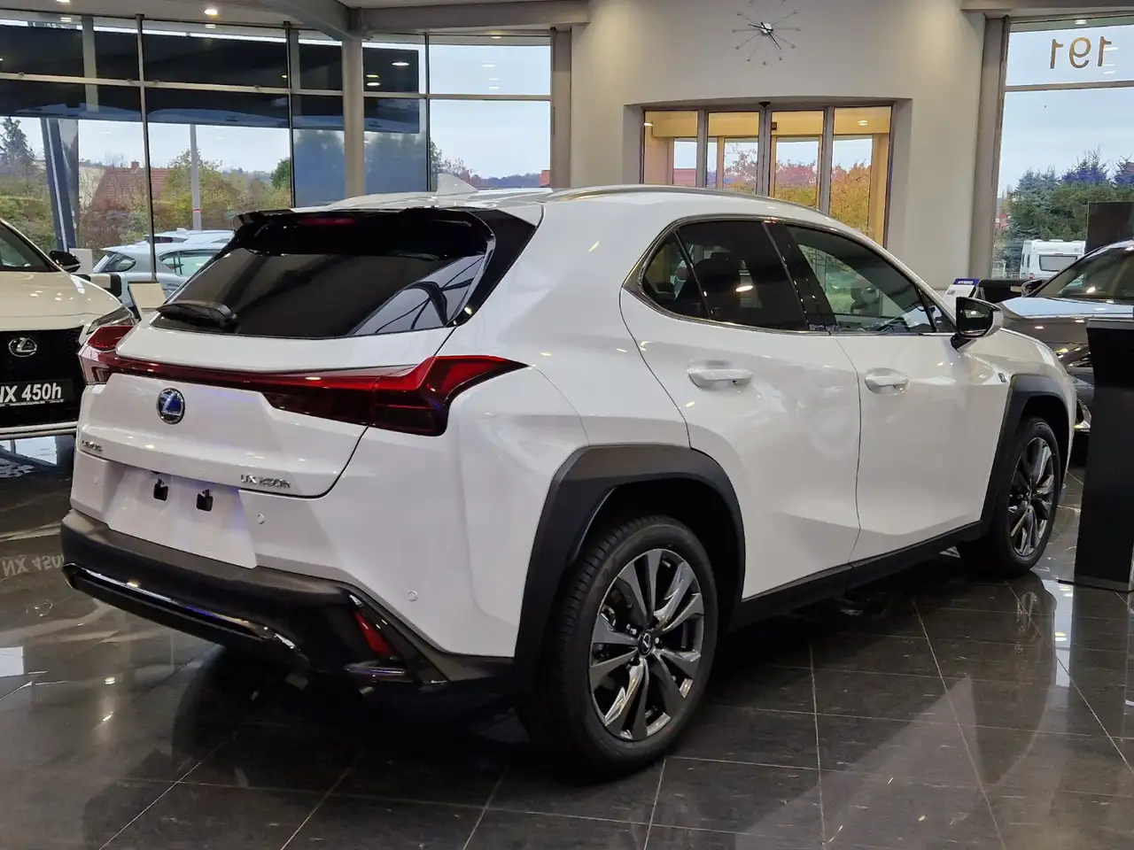 Lexus UX 300h F Sport Design ACC FLA SpurH LM 5