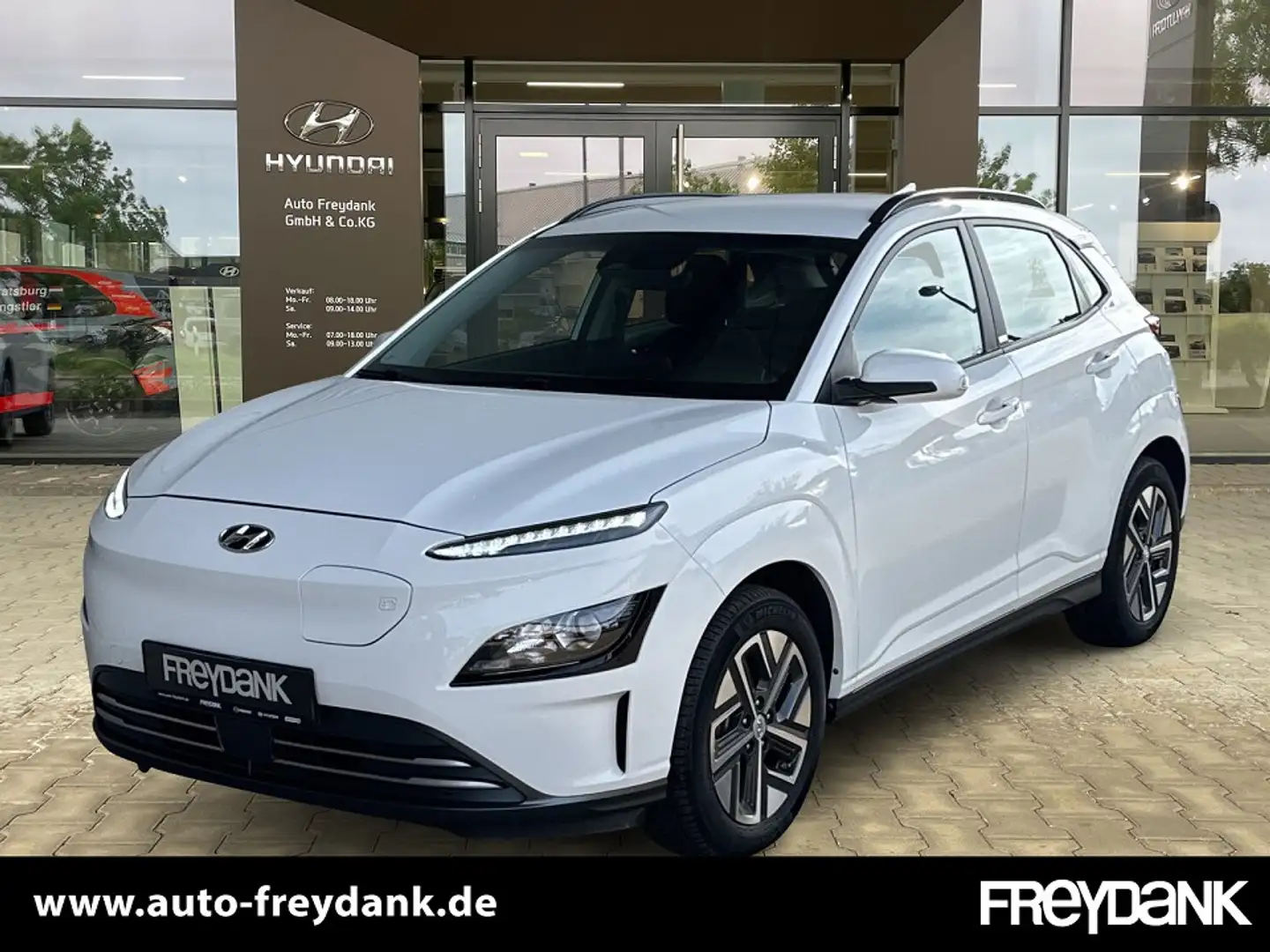 Hyundai KONA Elektro MJ21 (100kW) SELECT-Paket inkl. 11kW OBC Weiß - 1