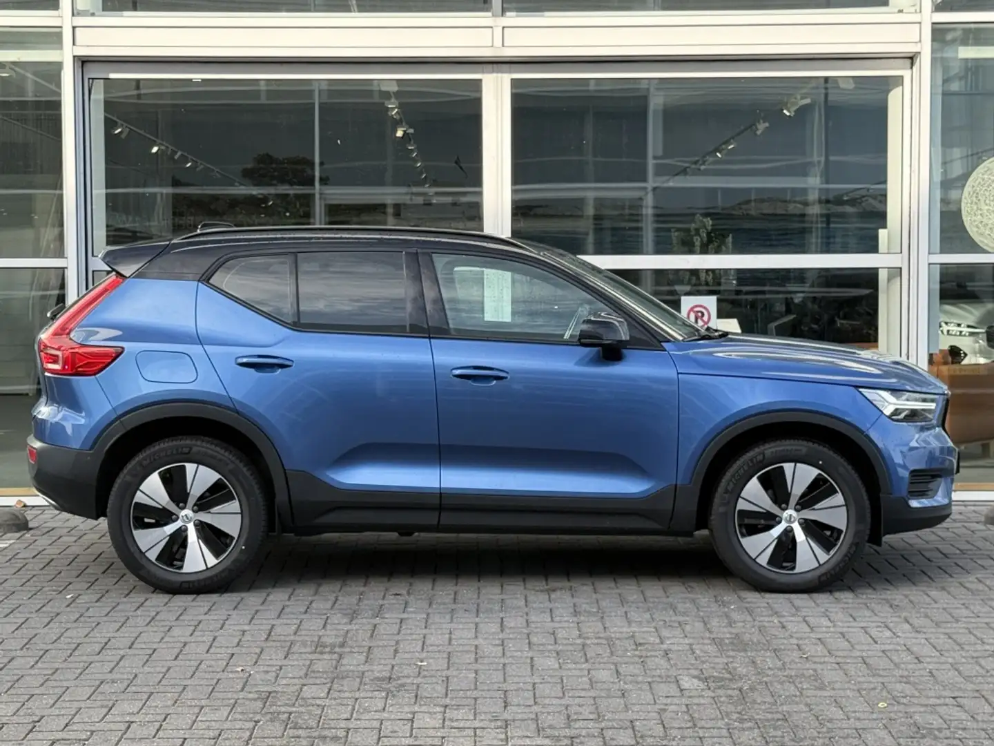 Volvo XC40 T3 163PK AUT8 R-Design| Navi| Camera| Stoel.verw| Blau - 2