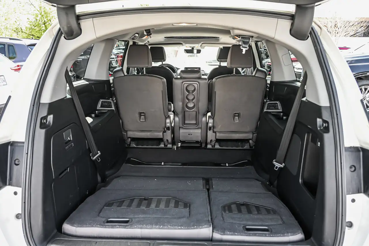 Honda Odyssey снимка Honda Odyssey