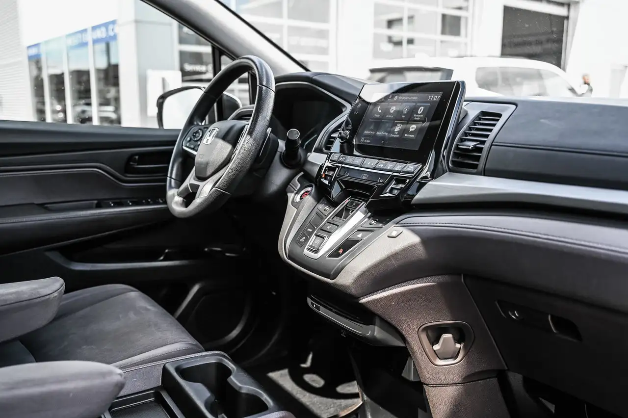 Honda Odyssey снимка Honda Odyssey