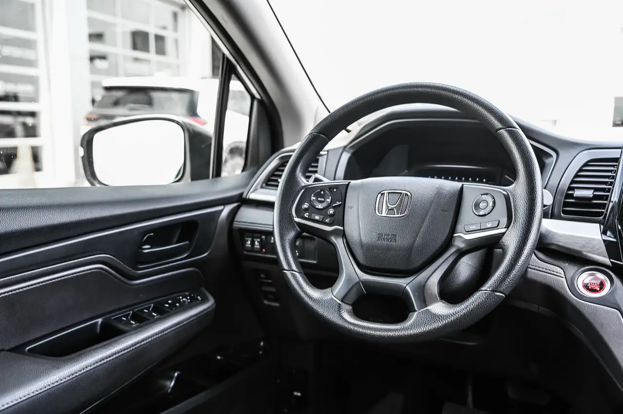 Honda Odyssey снимка Honda Odyssey
