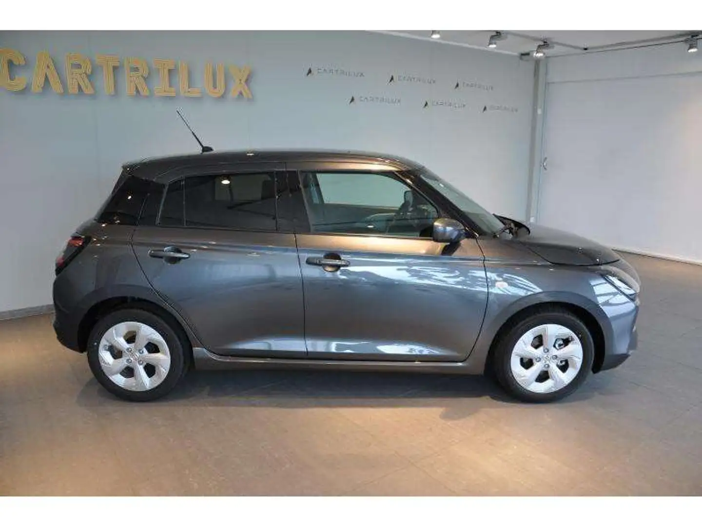 Suzuki Swift 1.2 GL+ 82 AUTO Gris - 2