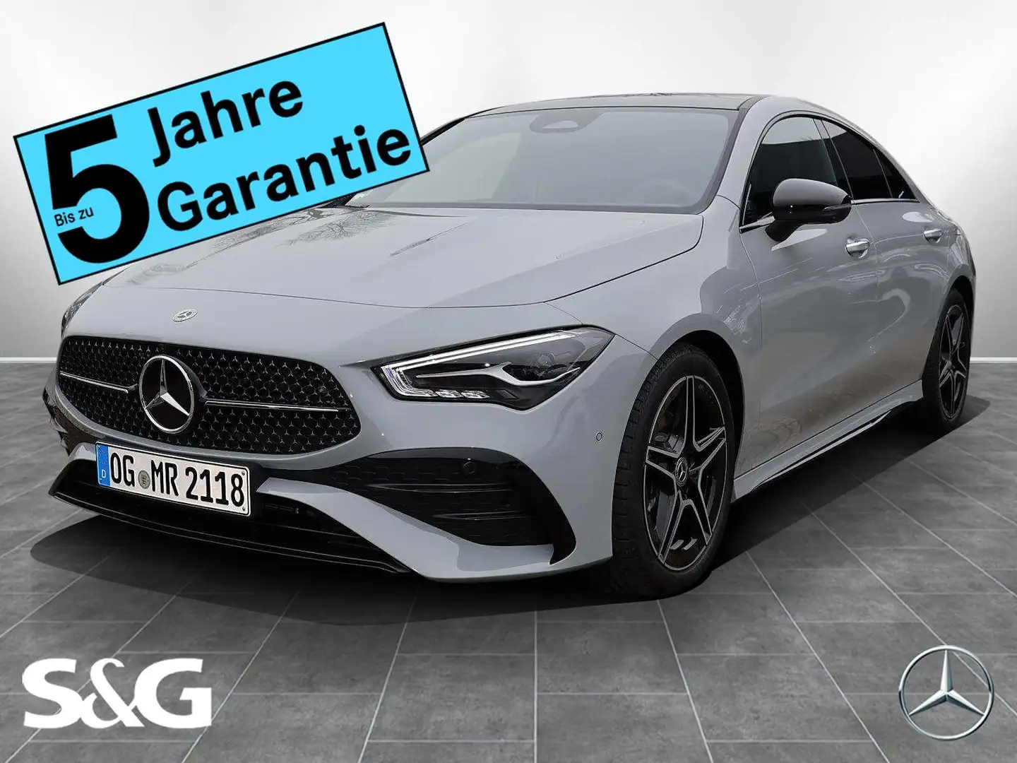 Mercedes-Benz CLA 180 Coupé Special Ed. AMG MBUX+360°+LED+Pano Šedá - 1