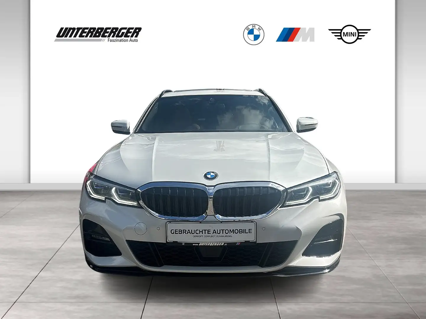 BMW 330 i xDrive M-Sportpaket // Panoramadach // Anhängerk Weiß - 2