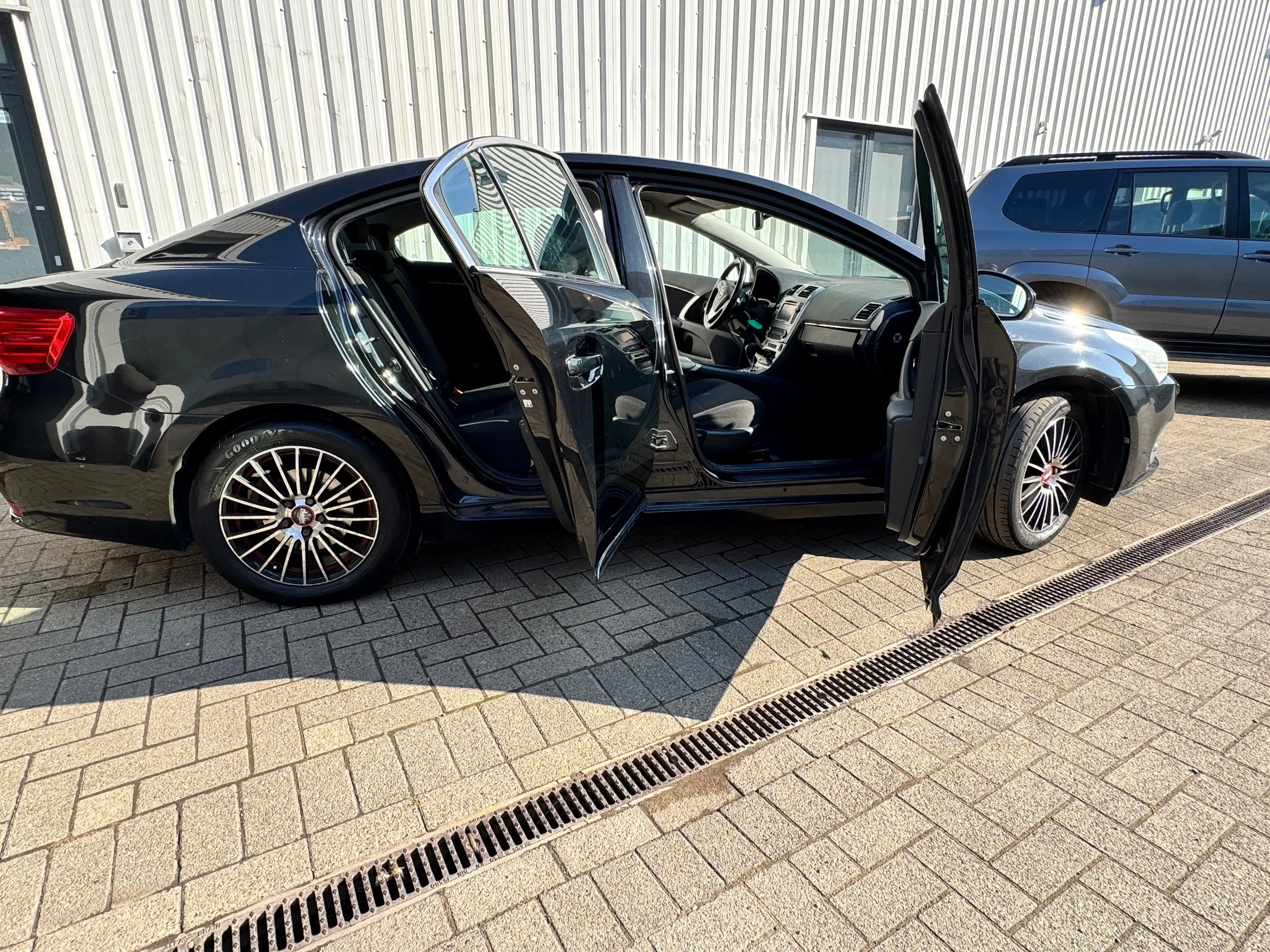 Toyota Avensis Avensis 2.0i Premium Multidrive S — photo 5