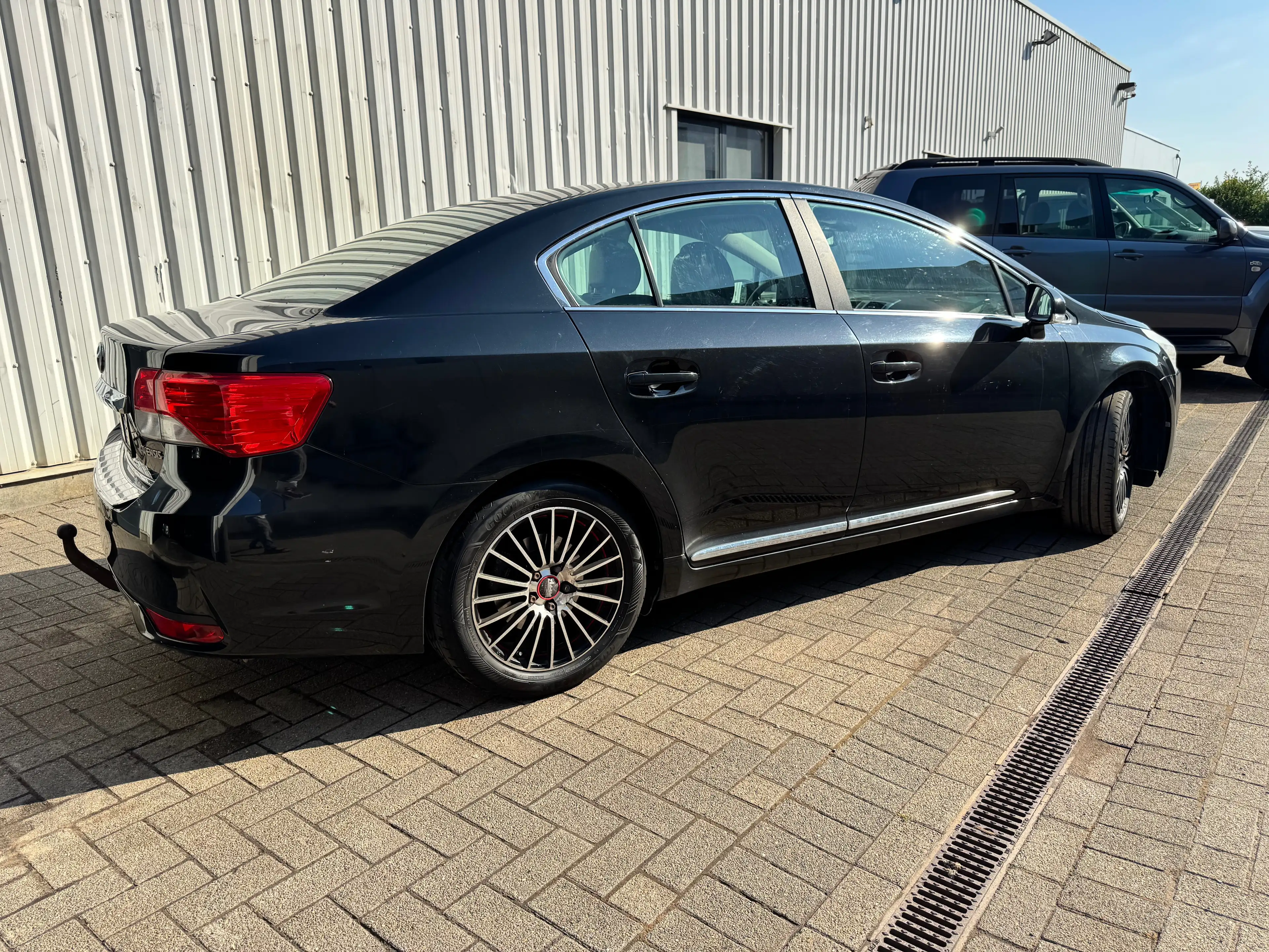 Toyota Avensis Avensis 2.0i Premium Multidrive S — photo 3