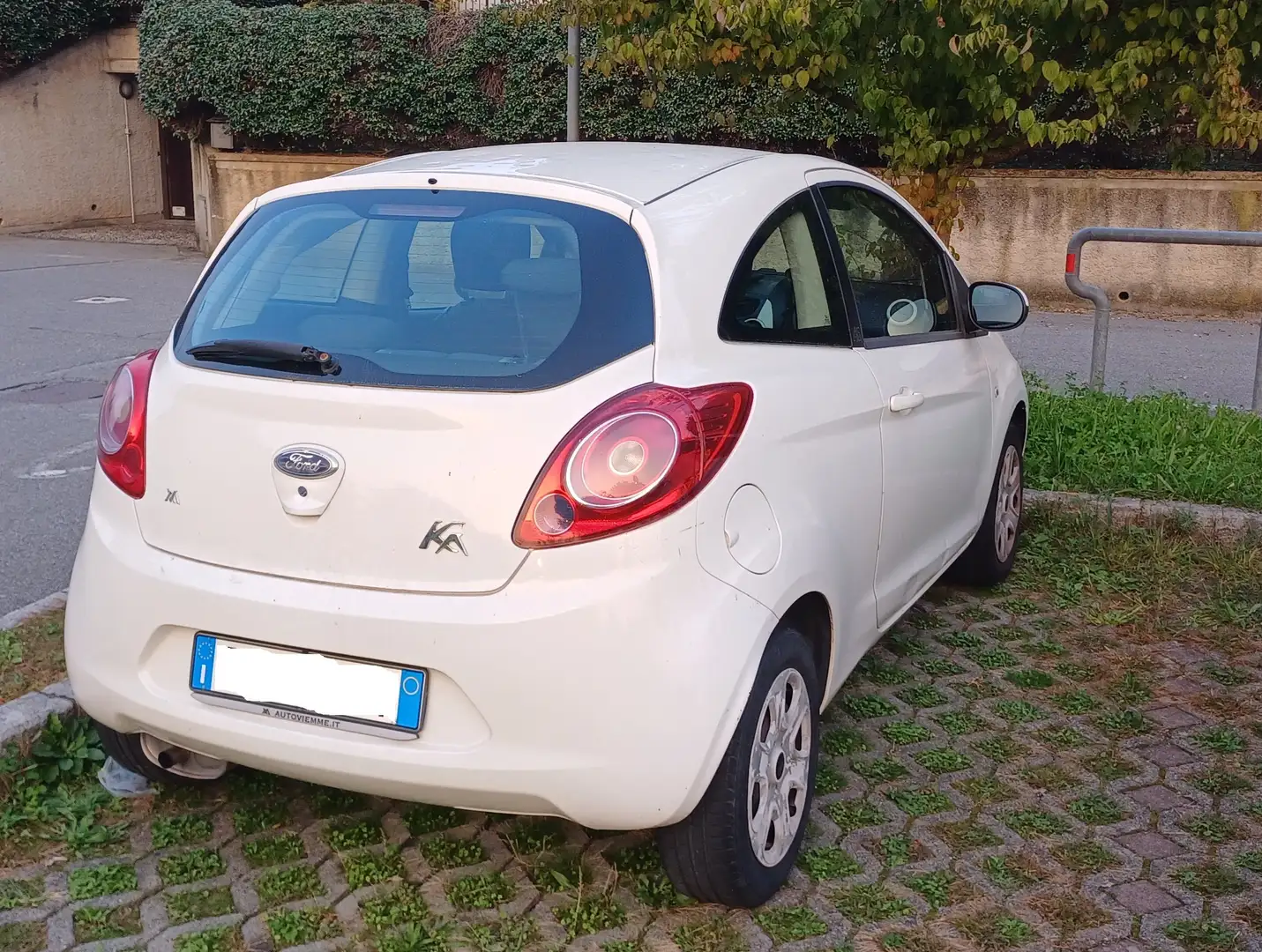 Ford Ka/Ka+ Ka II 3p 2009 Ka 1.2   c/esp,tcs 69cv E5 Білий - 1
