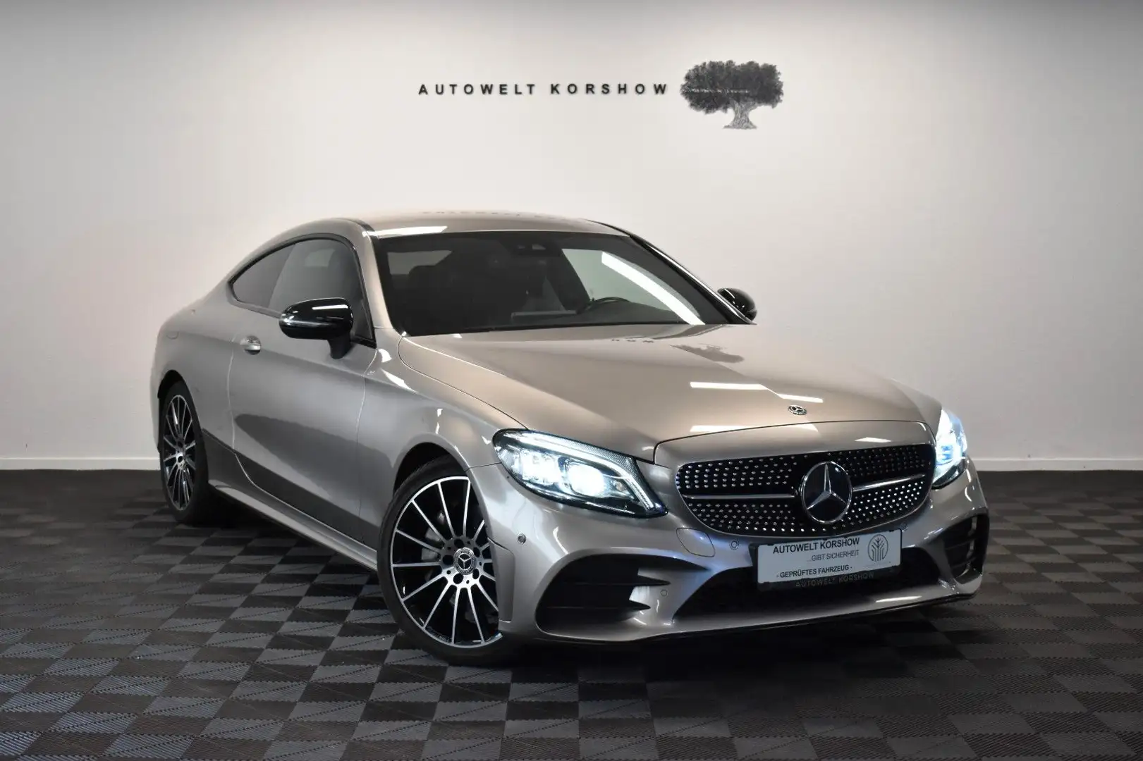 Mercedes-Benz C 300 Coupe AMG-LINE *MULTIBEAM *VIRTUAL *KAMERA Plateado - 1