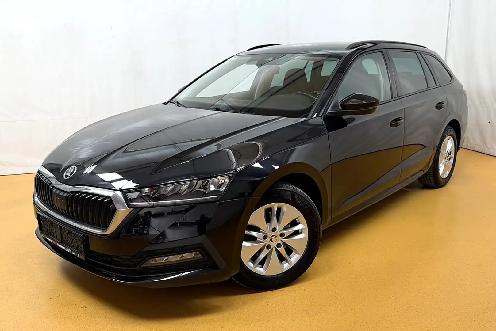 Skoda Octavia Combi 2,0 TDI Ambition DSG AHK_Kamera Schwarz - 1