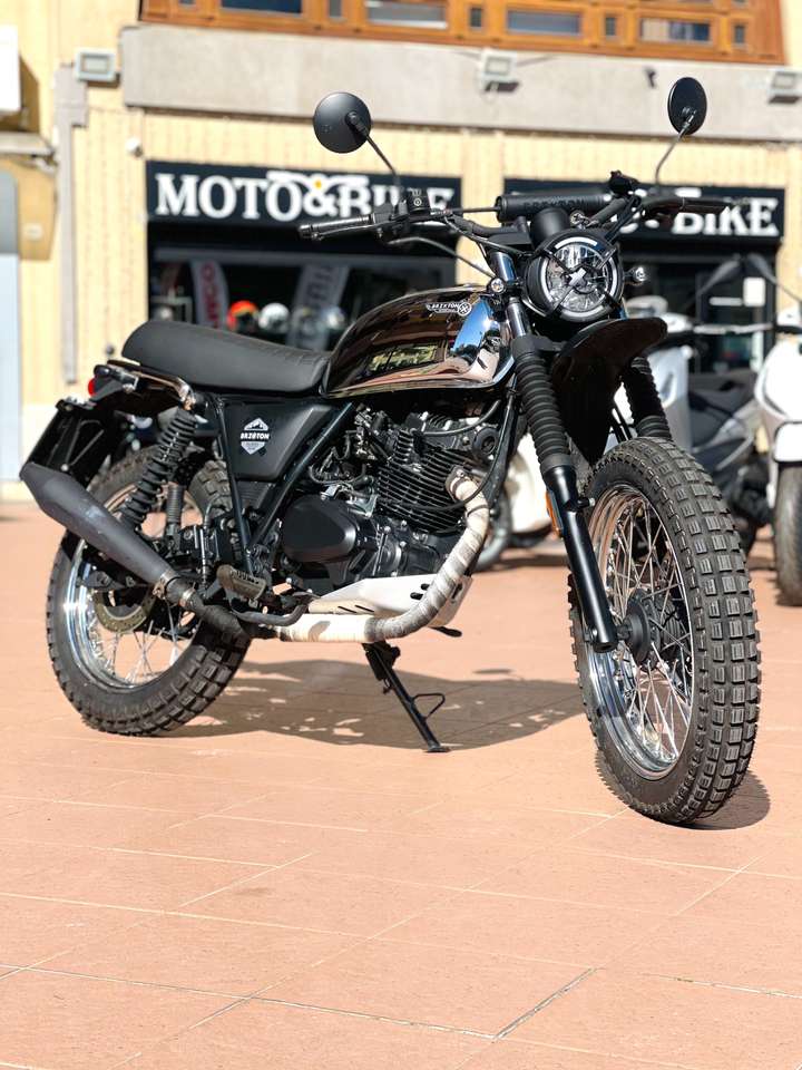 Brixton Felsberg 125