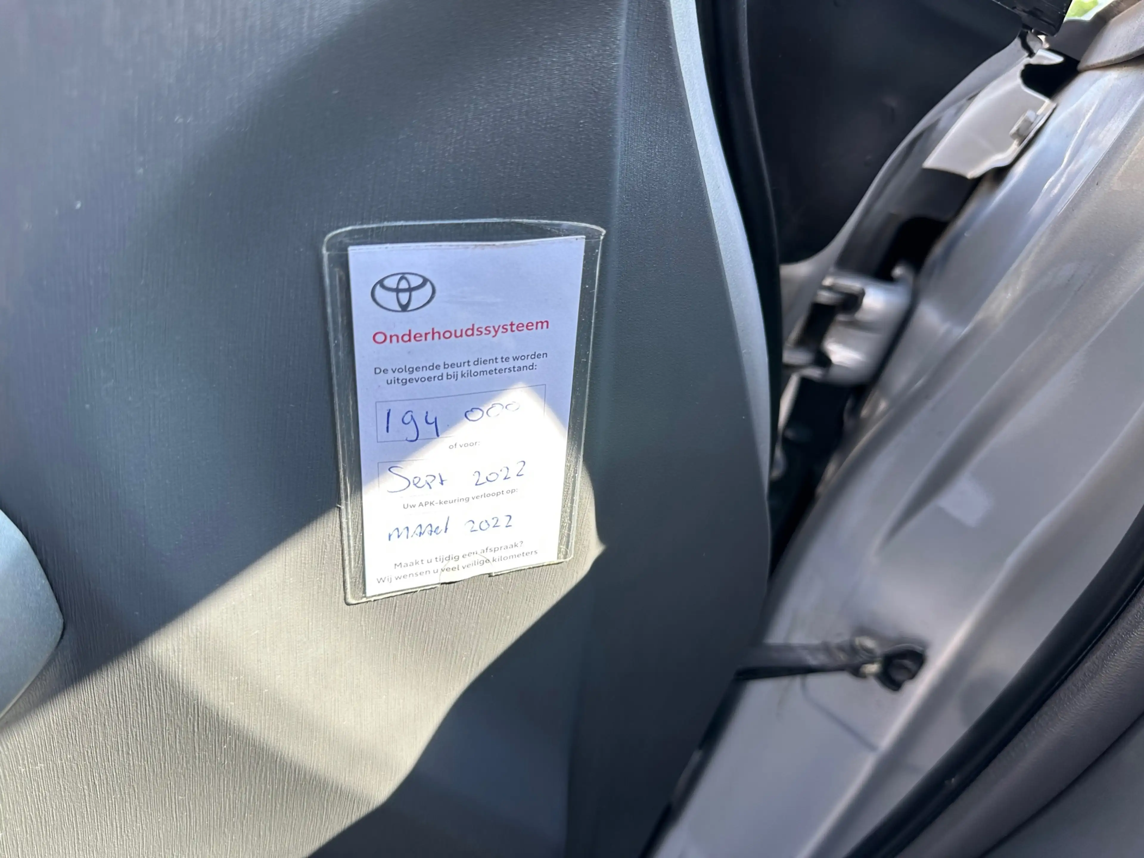 Toyota Prius 1.8 Dynamic Business — photo 10