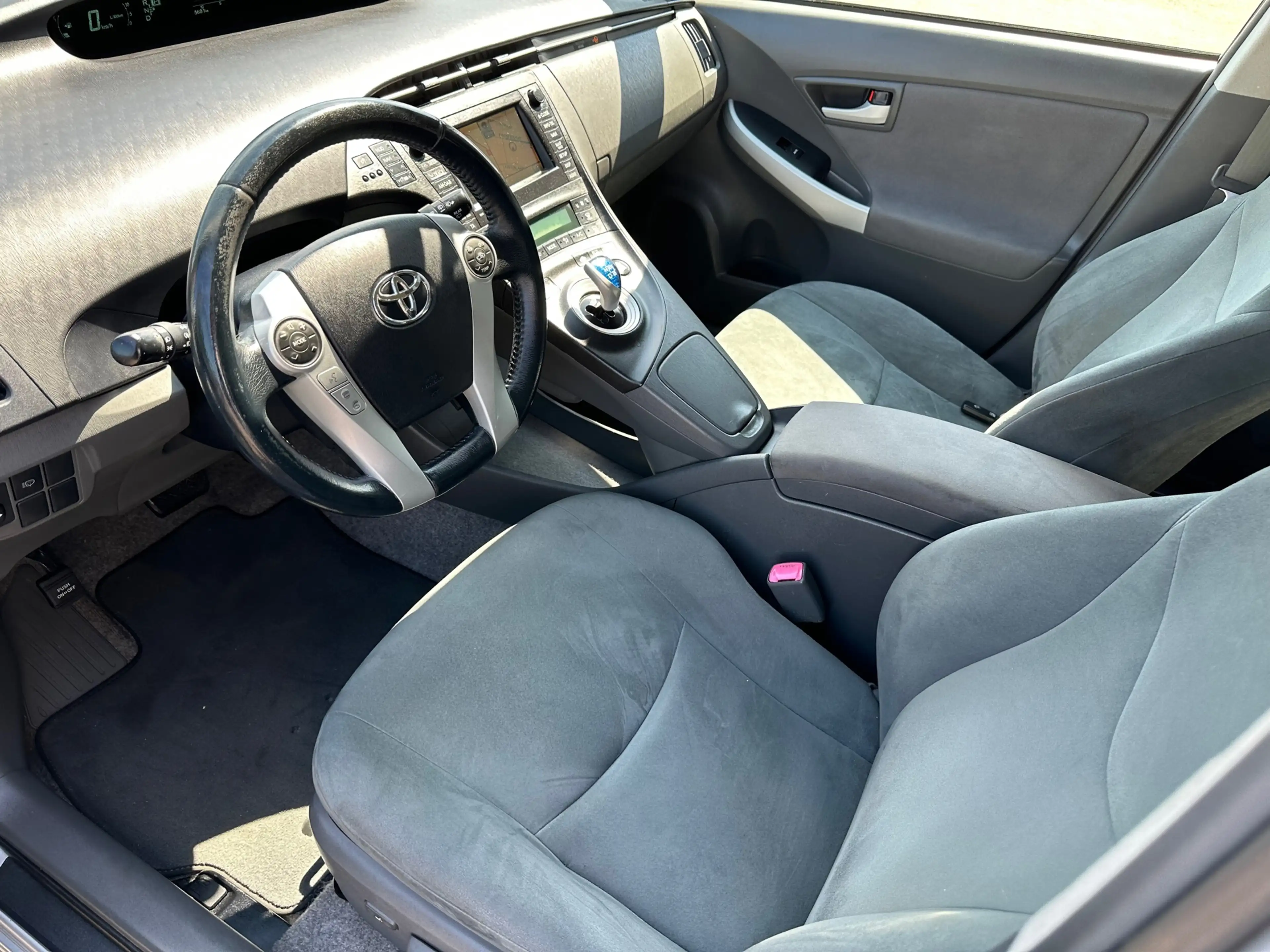 Toyota Prius 1.8 Dynamic Business — photo 6