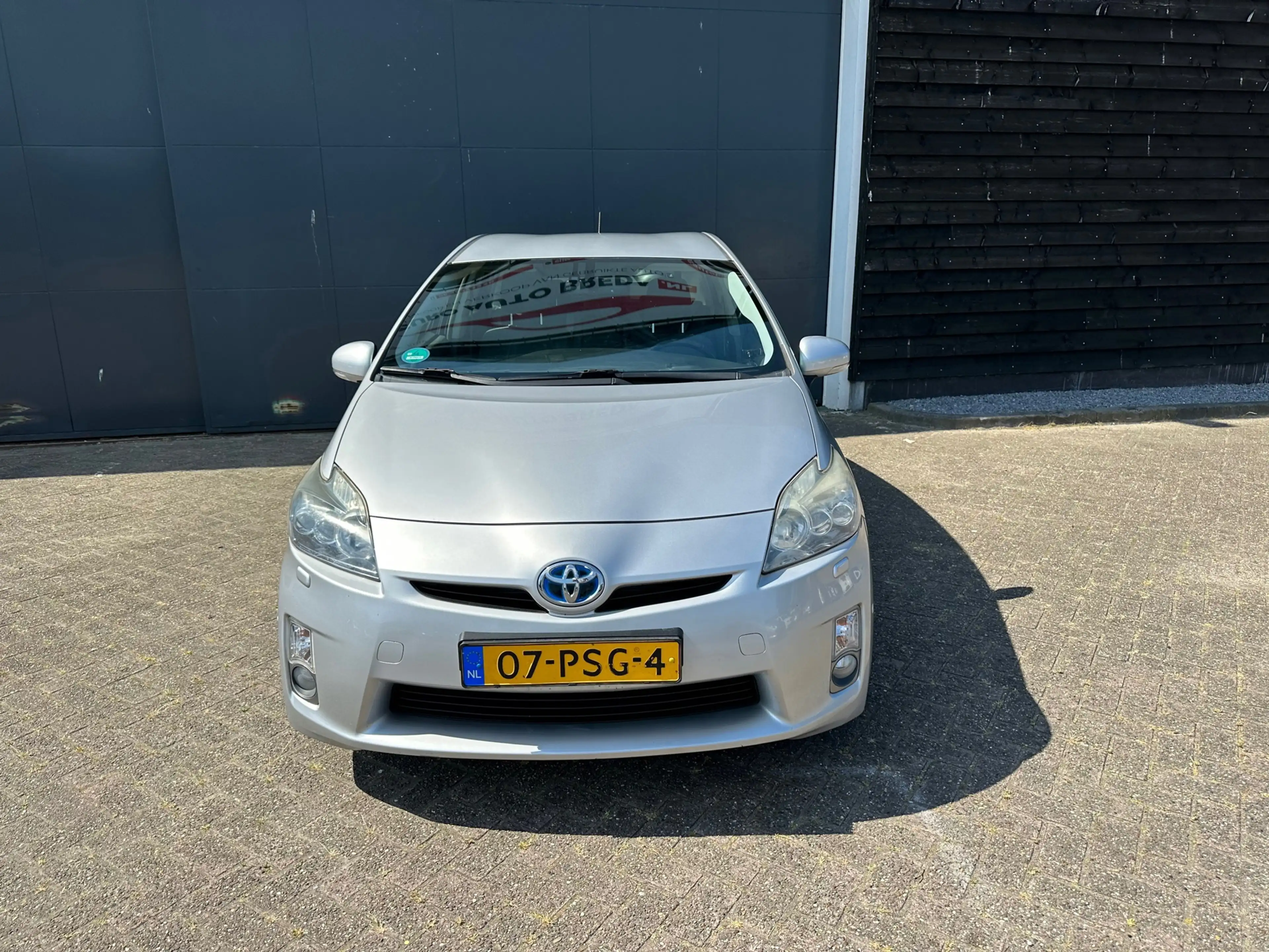Toyota Prius 1.8 Dynamic Business — photo 2