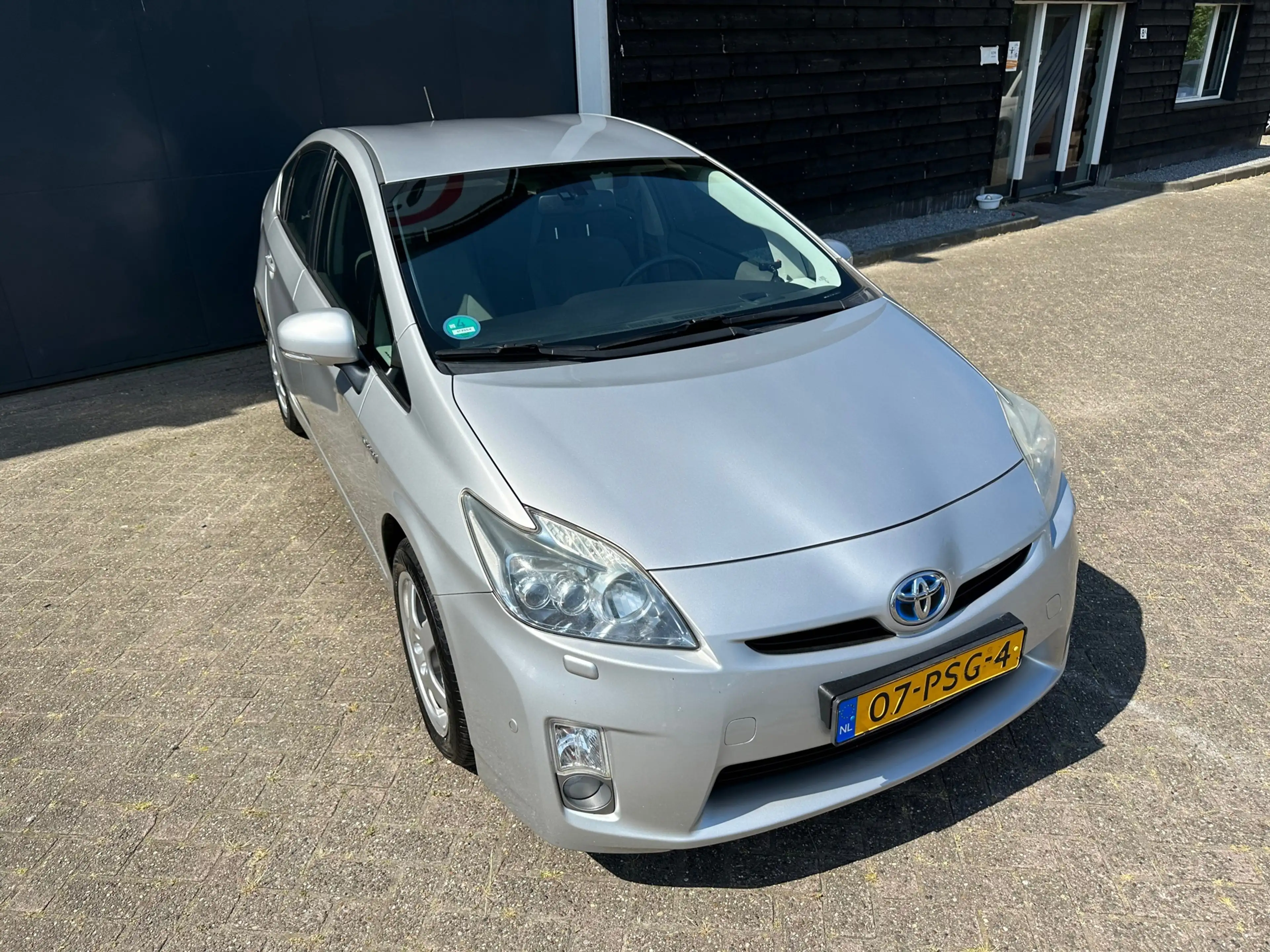 Toyota Prius 1.8 Dynamic Business — photo 4