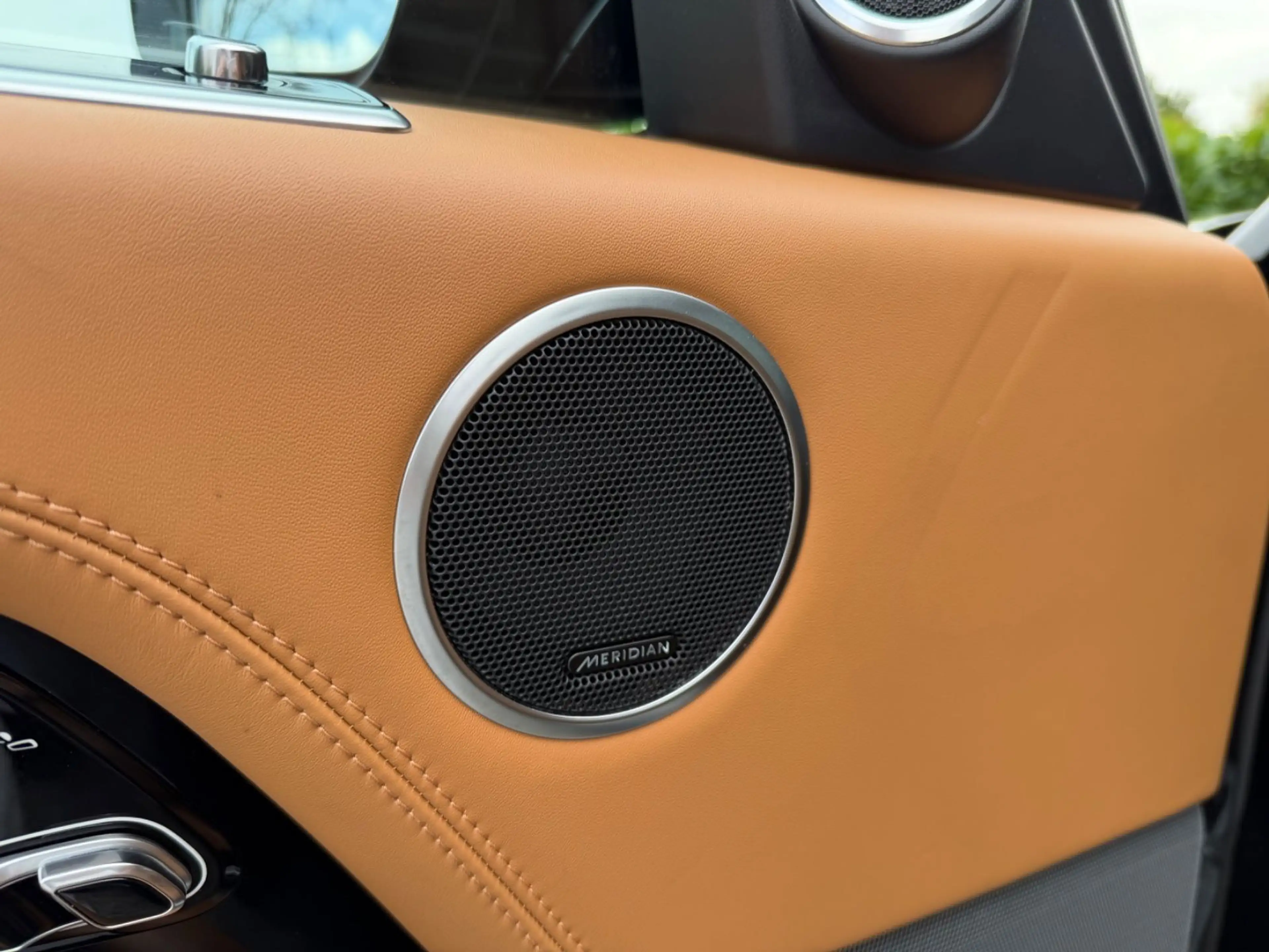 Land Rover Range Rover Fifty — photo 13