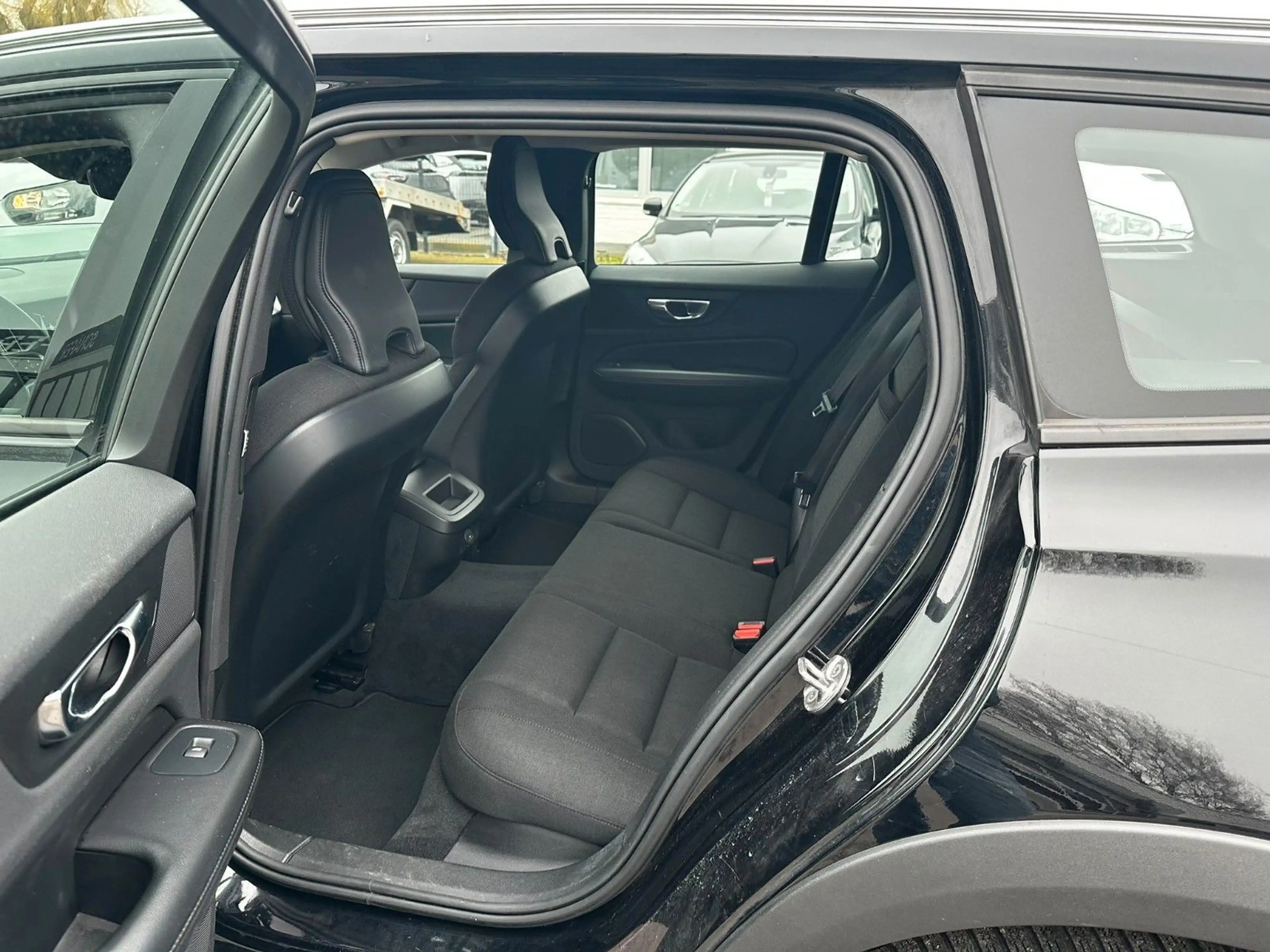 Volvo V60 Cross Country AWD CarPlay* Navi* Automatik* — photo 15