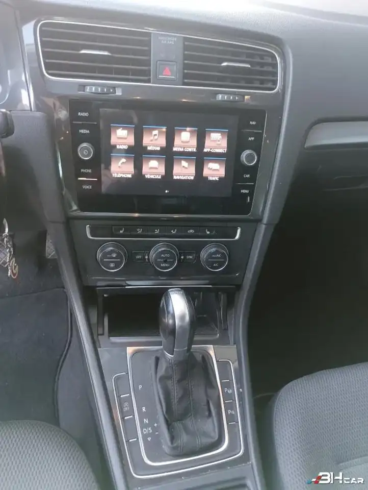 Volkswagen Golf Standard Model — photo 30