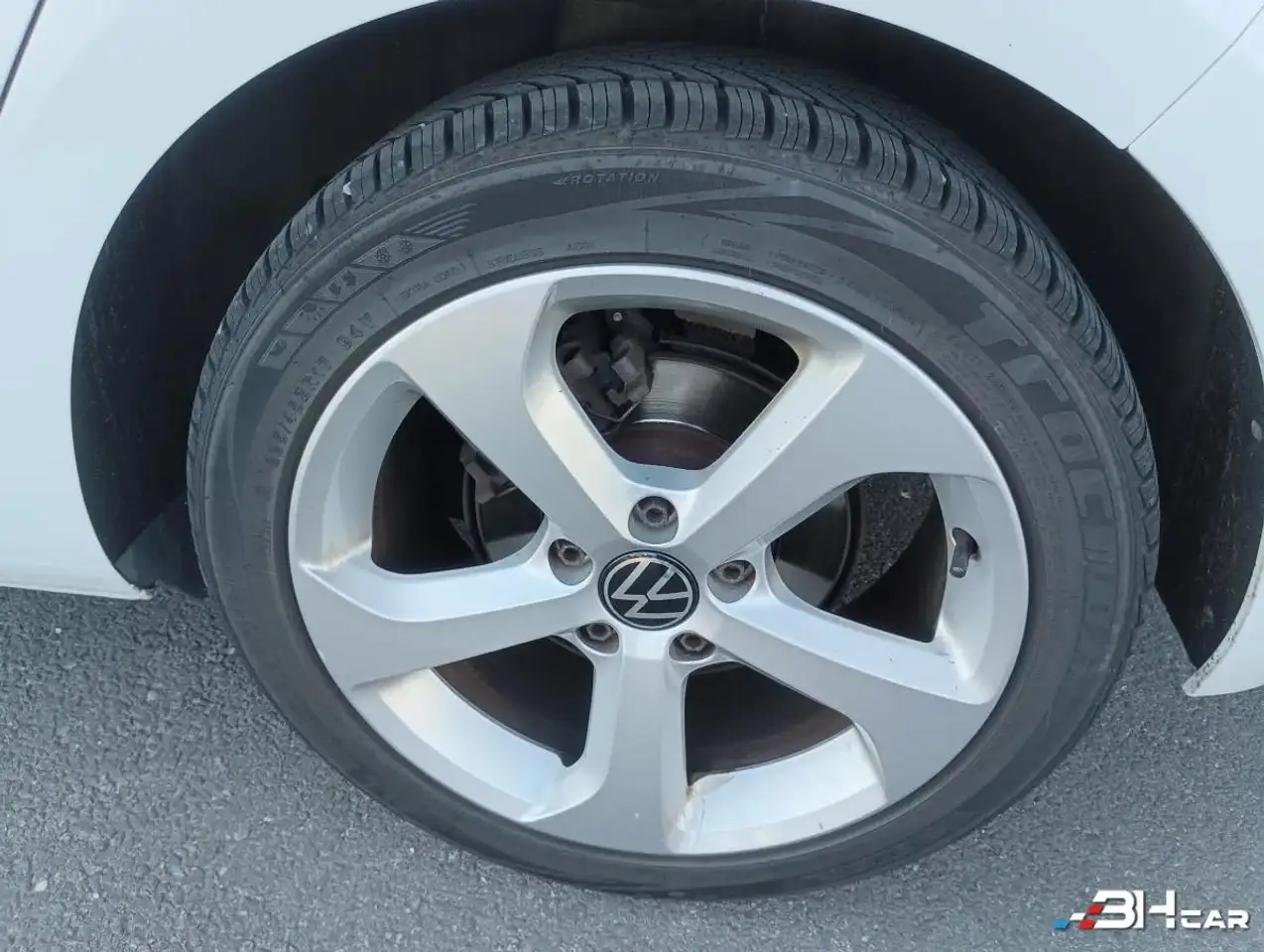 Volkswagen Golf Standard Model — photo 11