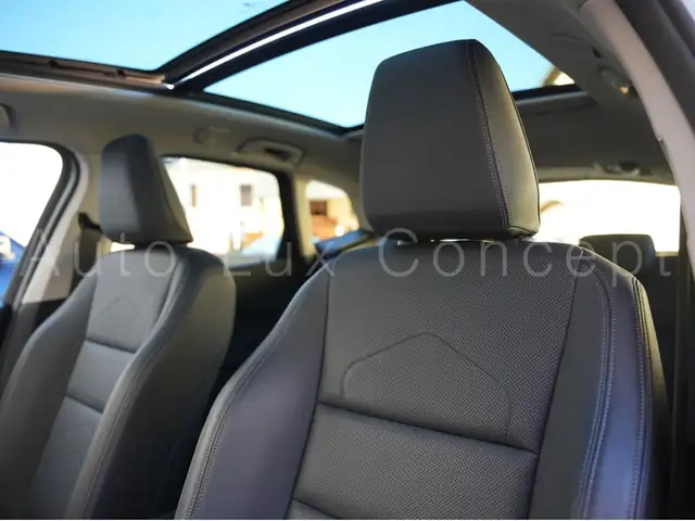 BMW 2 Series view 8