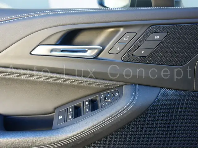 BMW 2 Series view 14