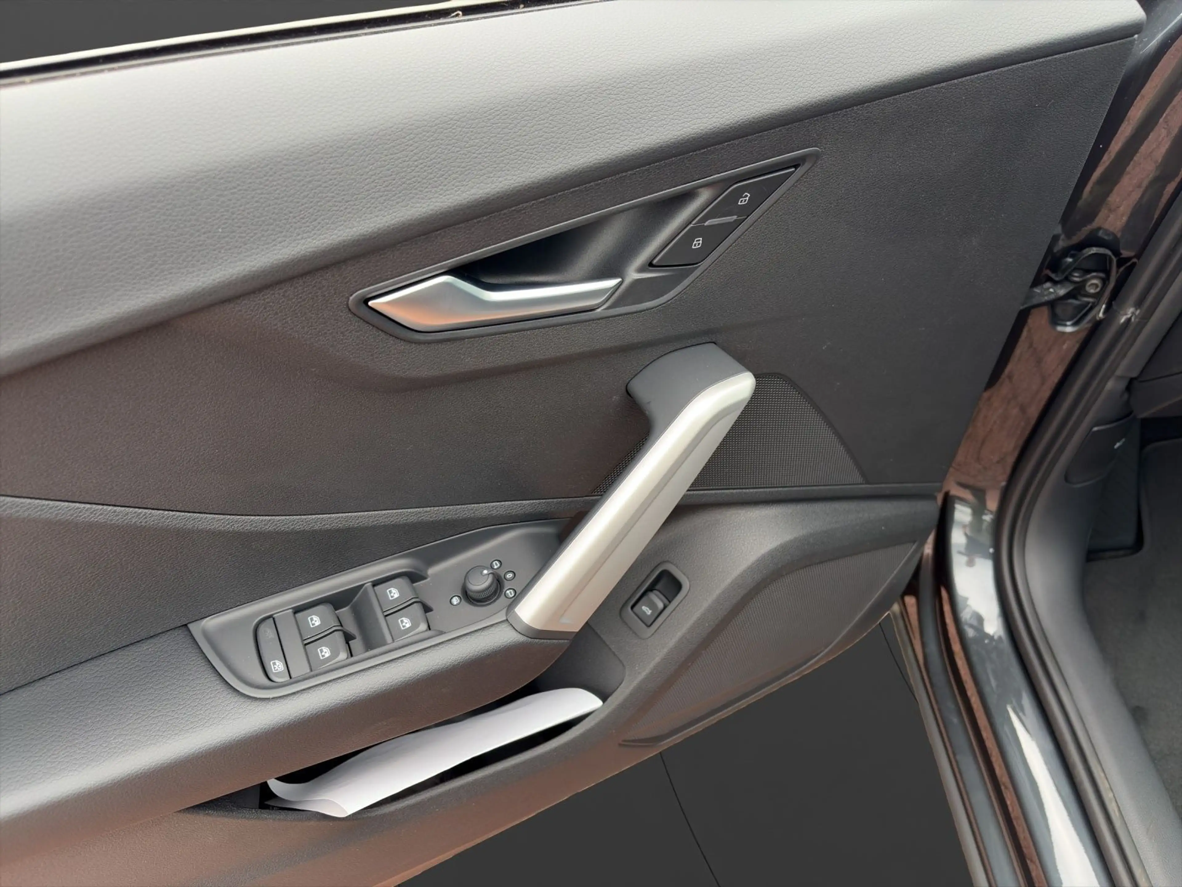 Audi Q2 35 TFSI S-Tronic CARPLAY+KAMERA+GRA+LED+ — photo 3
