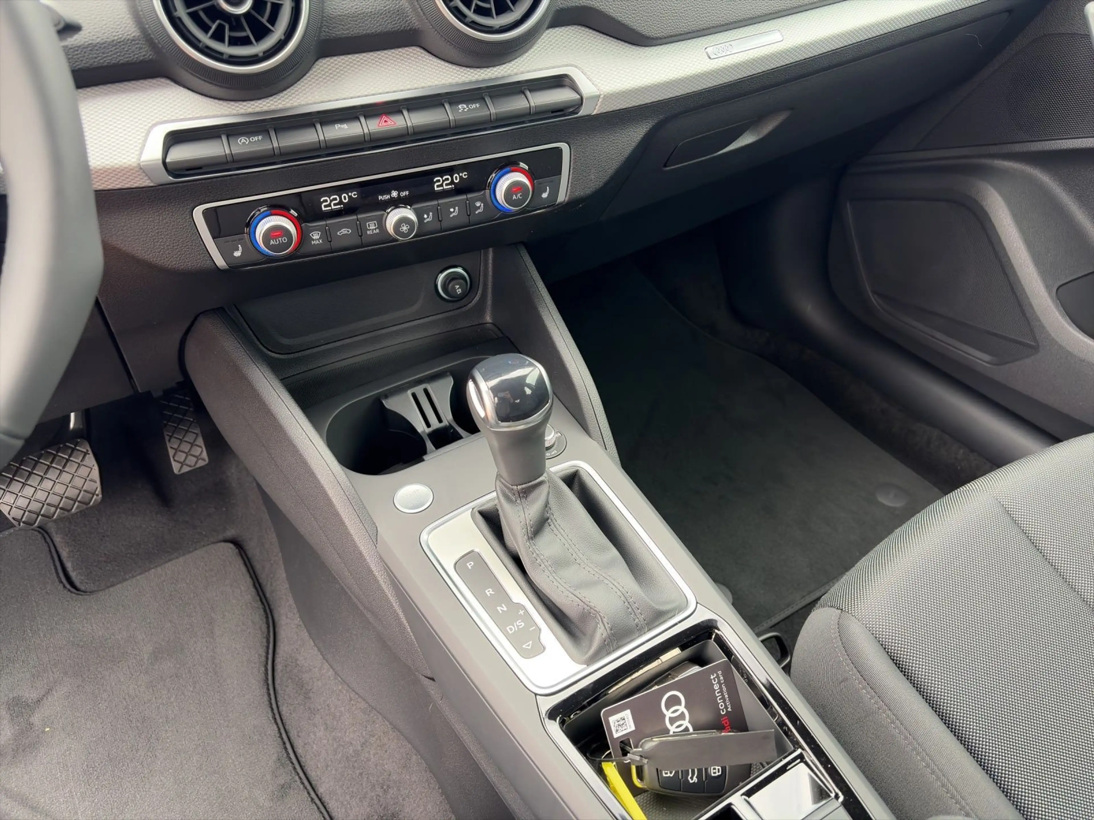 Audi Q2 35 TFSI S-Tronic CARPLAY+KAMERA+GRA+LED+ — photo 6