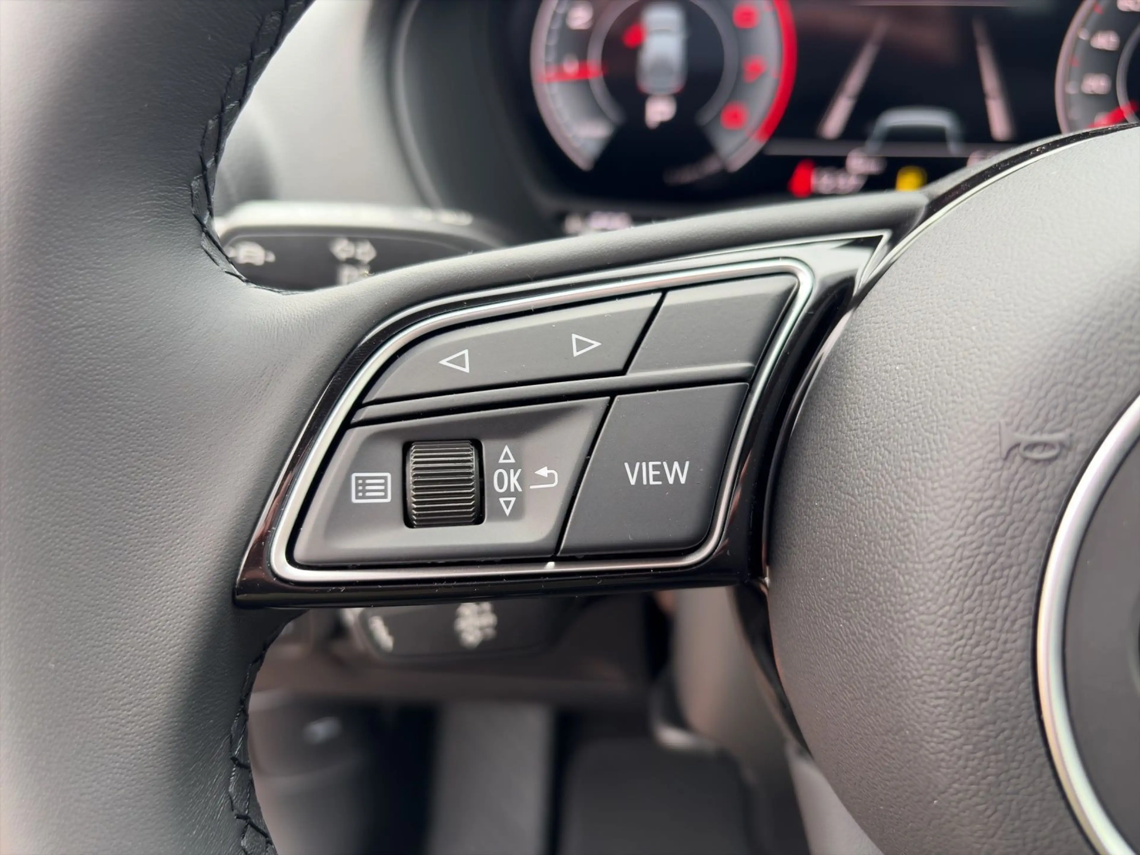Audi Q2 35 TFSI S-Tronic CARPLAY+KAMERA+GRA+LED+ — photo 19