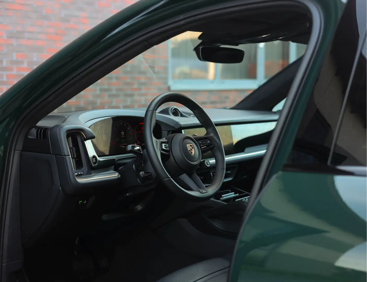 Porsche Cayenne Coupé 3.0 E-Hybrid | PTS Goodwood Green - Pano - L Groen - 2