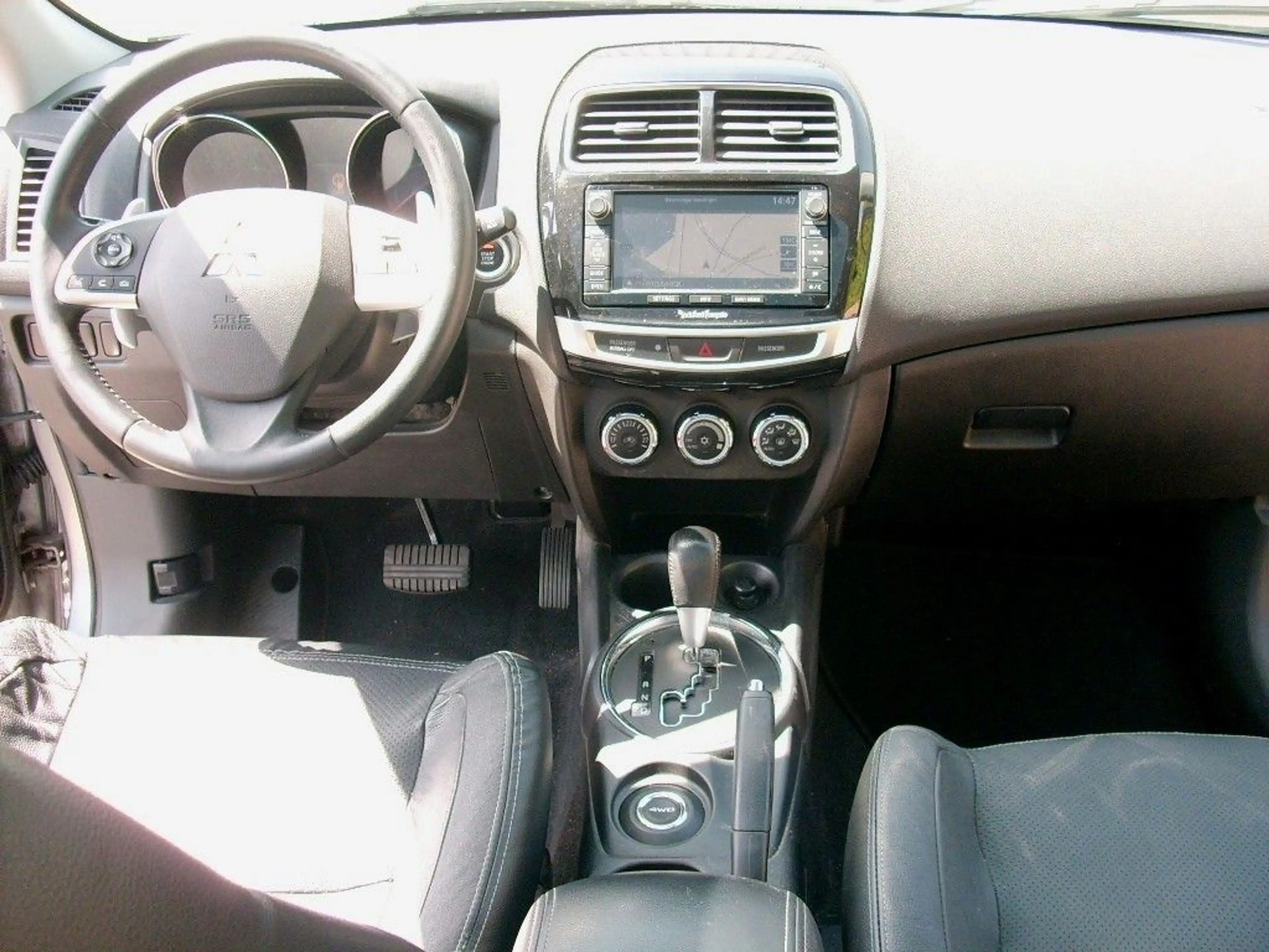 Mitsubishi ASX 2.2 DI-D 4WD Top, Automatik, AC, Leder, Navi — photo 11