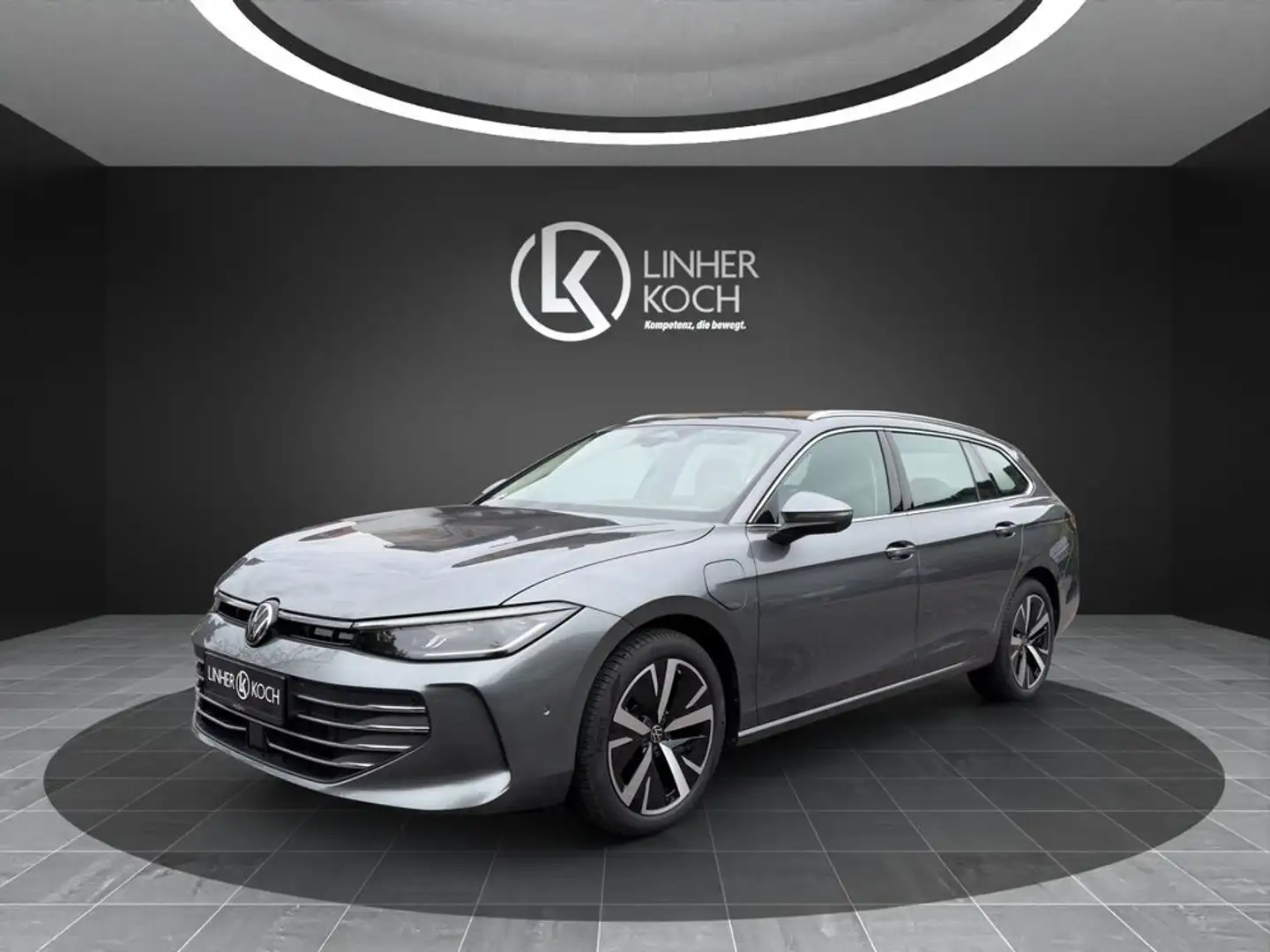 Volkswagen Passat Variant Business eHybrid ''Pano+AHK+Massage'' Grau - 1