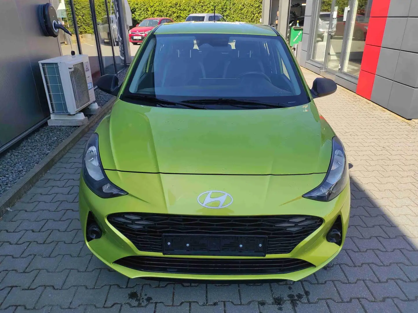 Hyundai i10 Wave Automatik *APP*Klima*Tempo 46 kW (63 PS), ... Gelb - 2