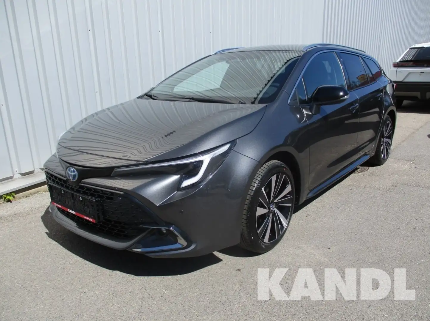 Toyota Corolla 1,8 Hybrid Touring Sports Active Drive Grau - 1