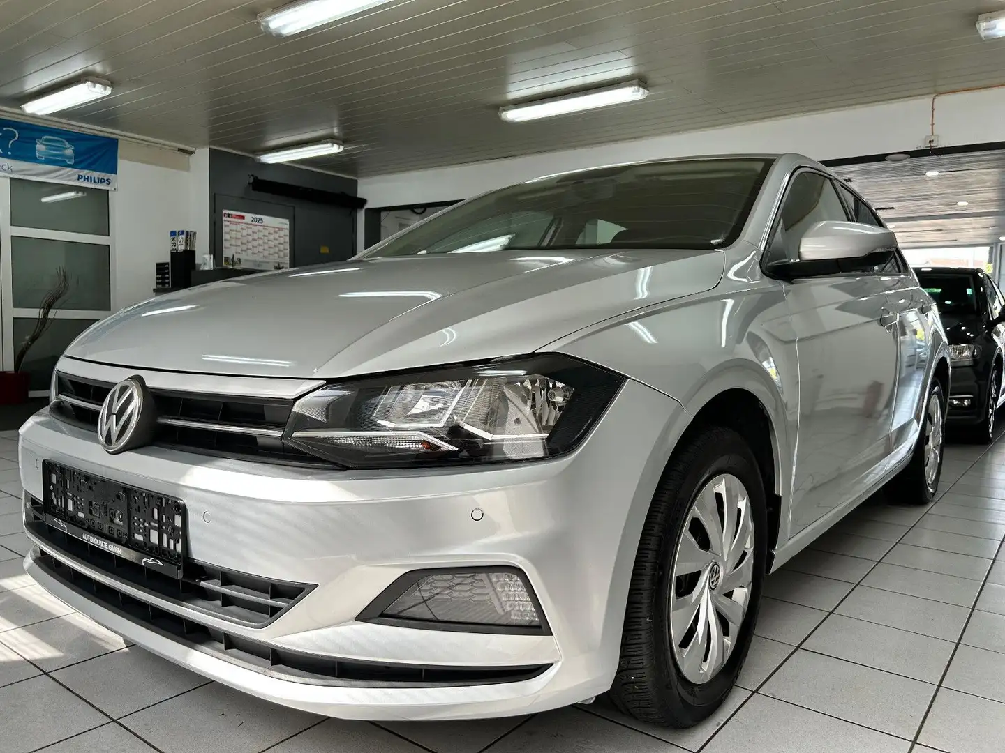 Volkswagen Polo VI Comfortline*NaviTouch*PDC* Gümüş rengi - 2