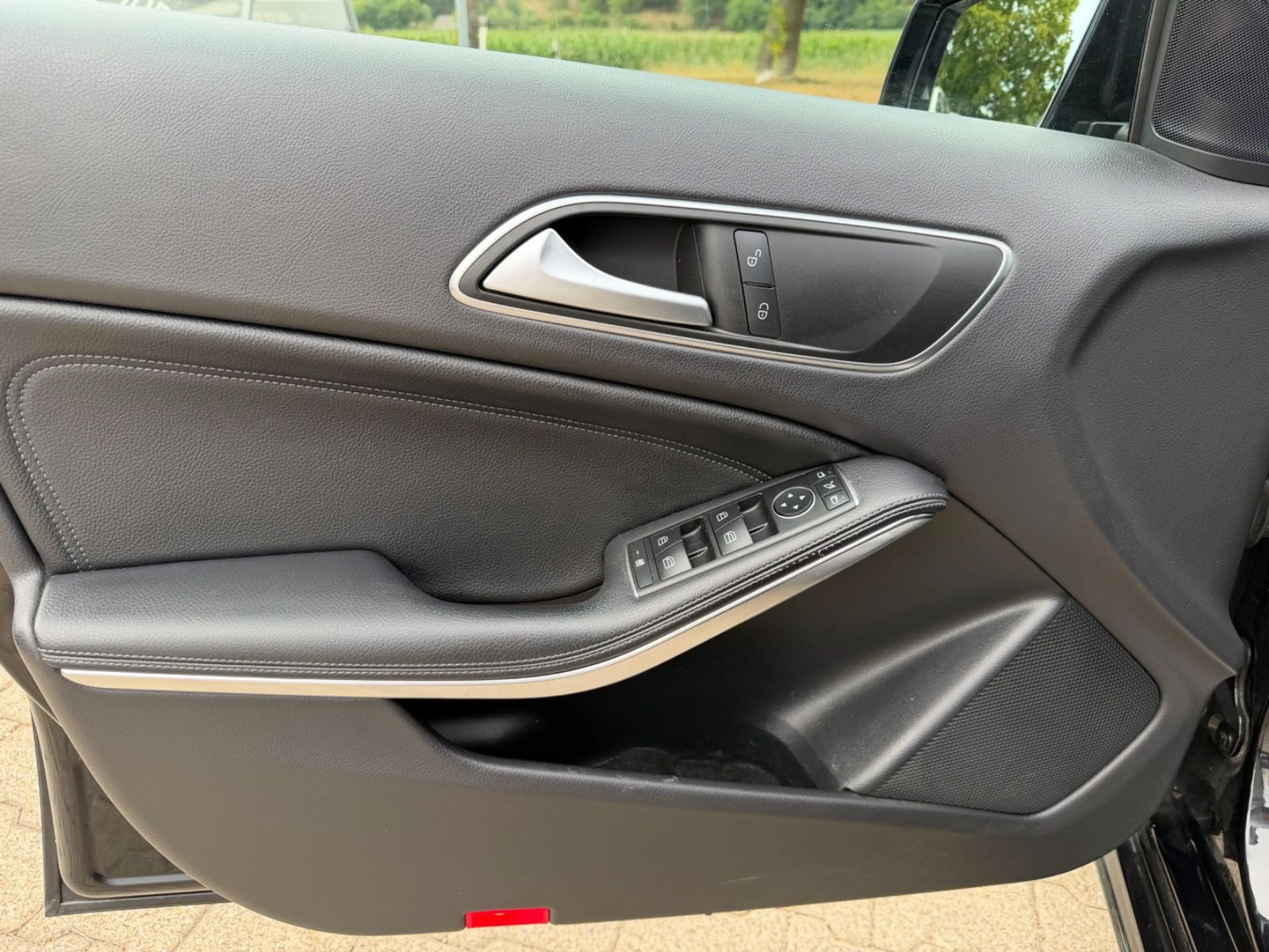 Mercedes-Benz A 200 d 4Matic /PANO /LEDER /NAVI /LED — photo 13