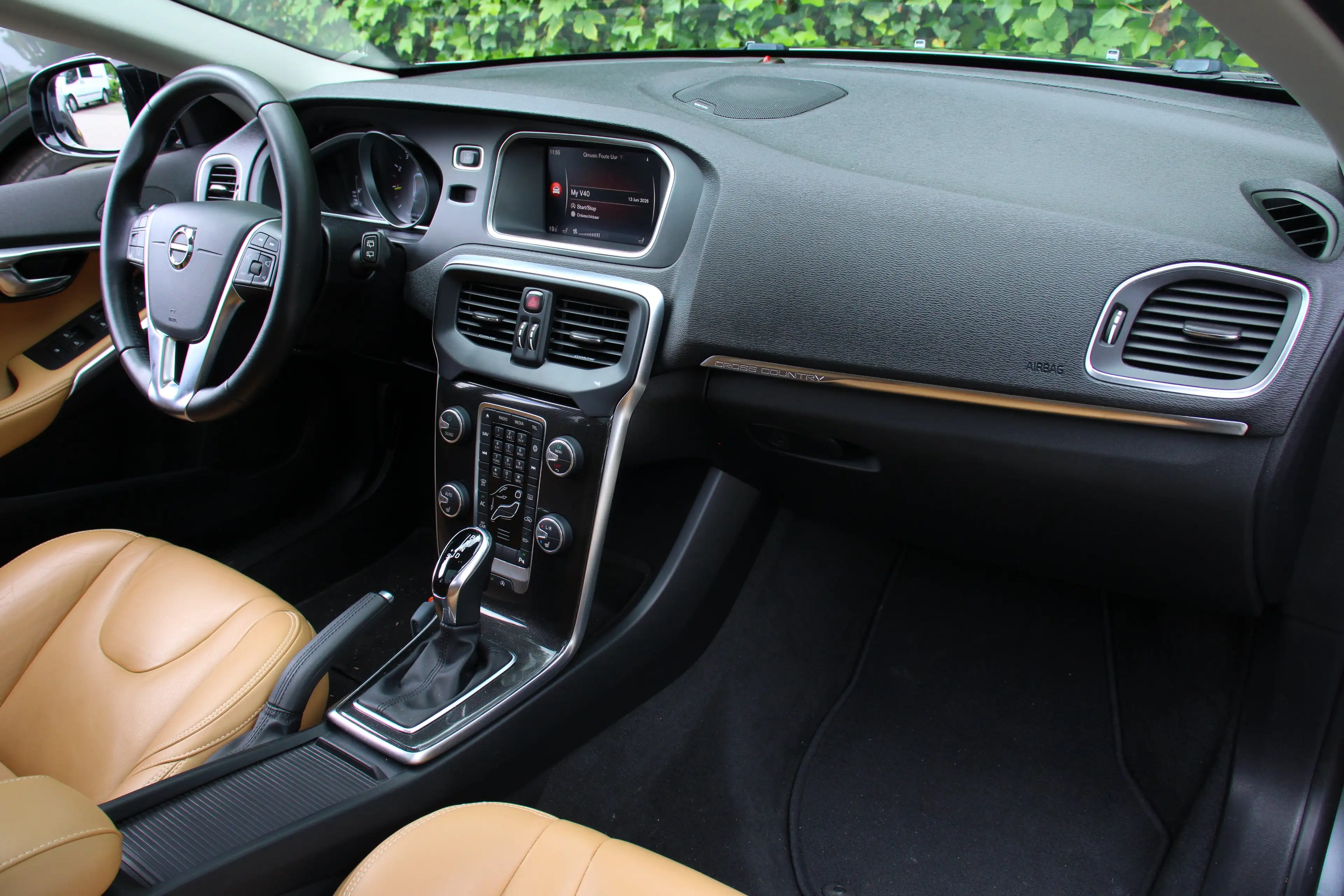 Volvo V40 Cross Country 1.5 T3 Polar+ Luxury | NL-AUTO! | DEALER OH! | LED — photo 6