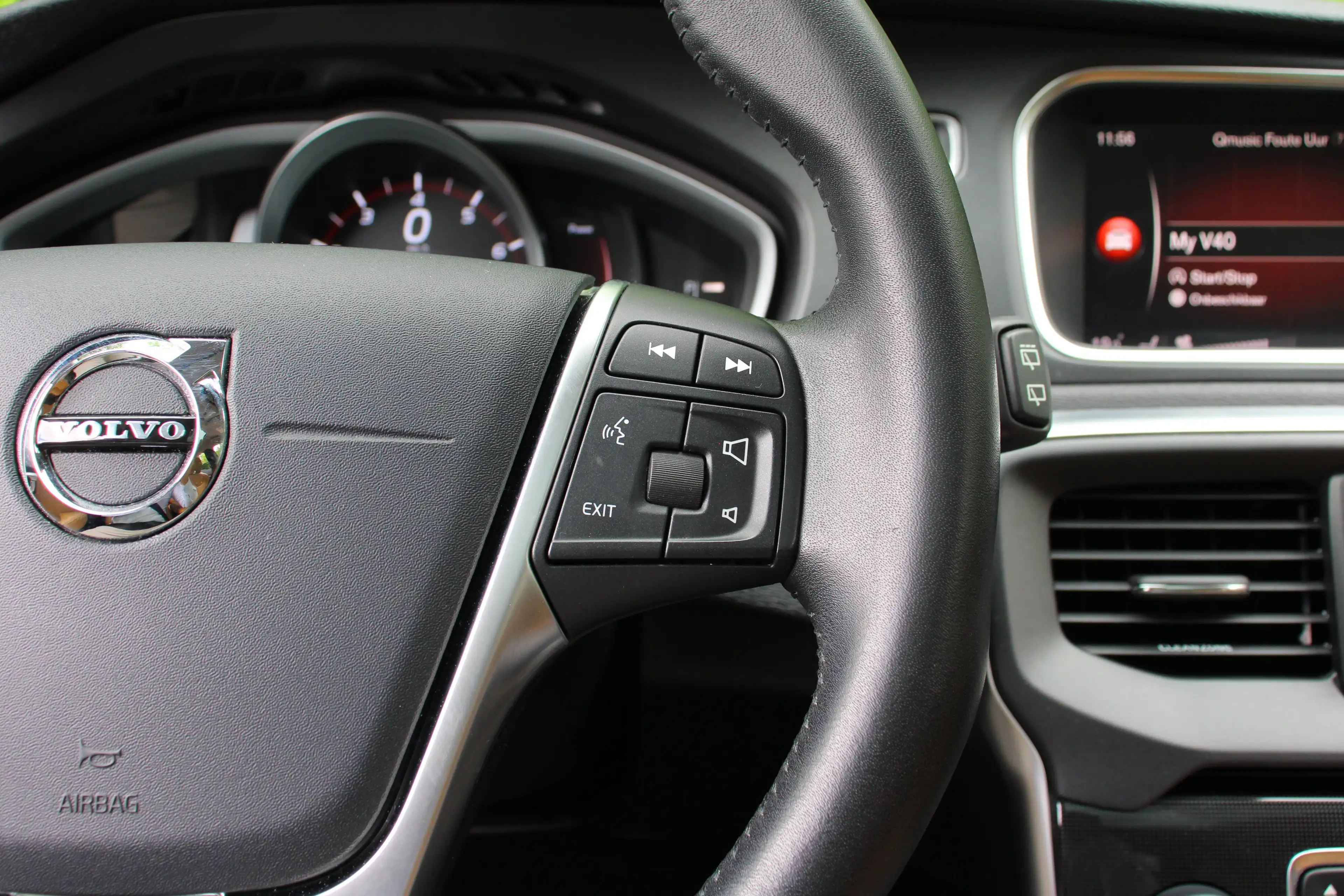 Volvo V40 Cross Country 1.5 T3 Polar+ Luxury | NL-AUTO! | DEALER OH! | LED — photo 11